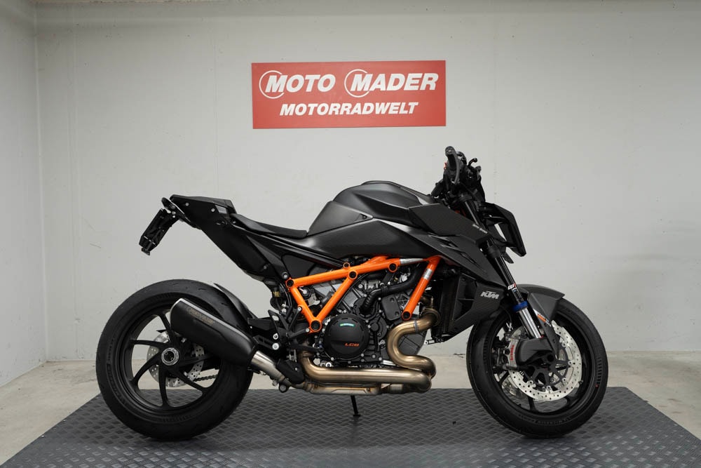 KTM 1390 Super Duke RR Edition-showroom-element-1