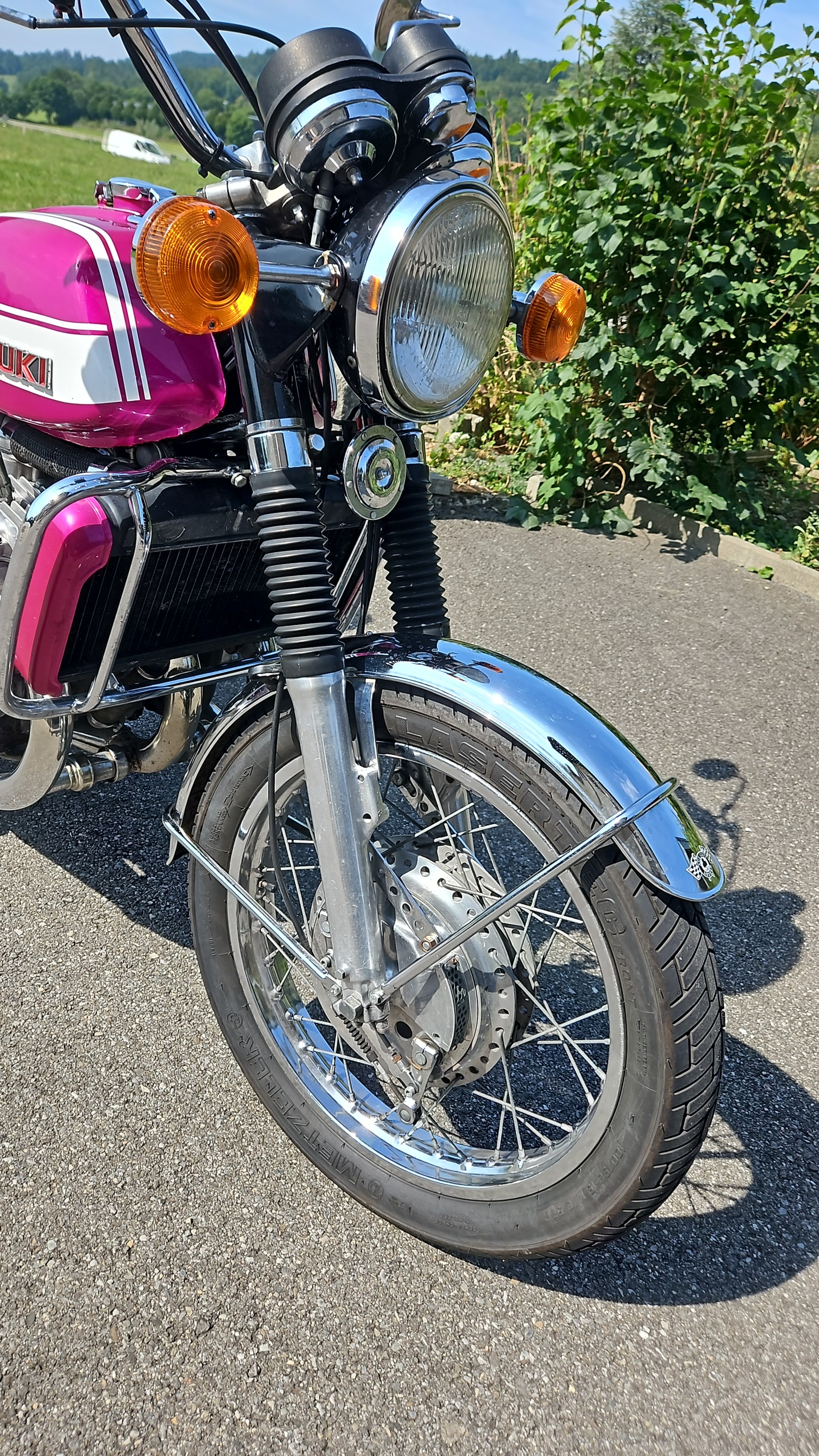 SUZUKI GT-image-3