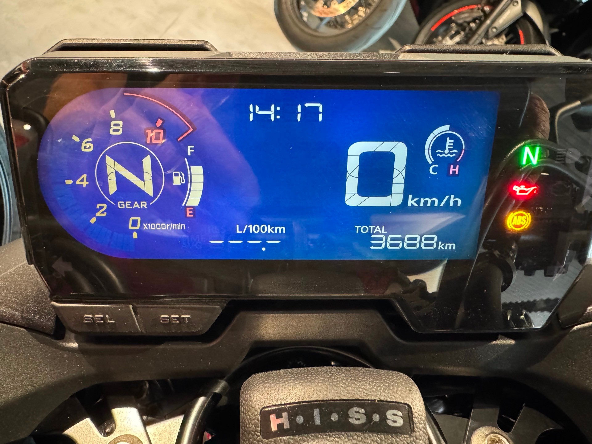 HONDA CB 500 F-image-12