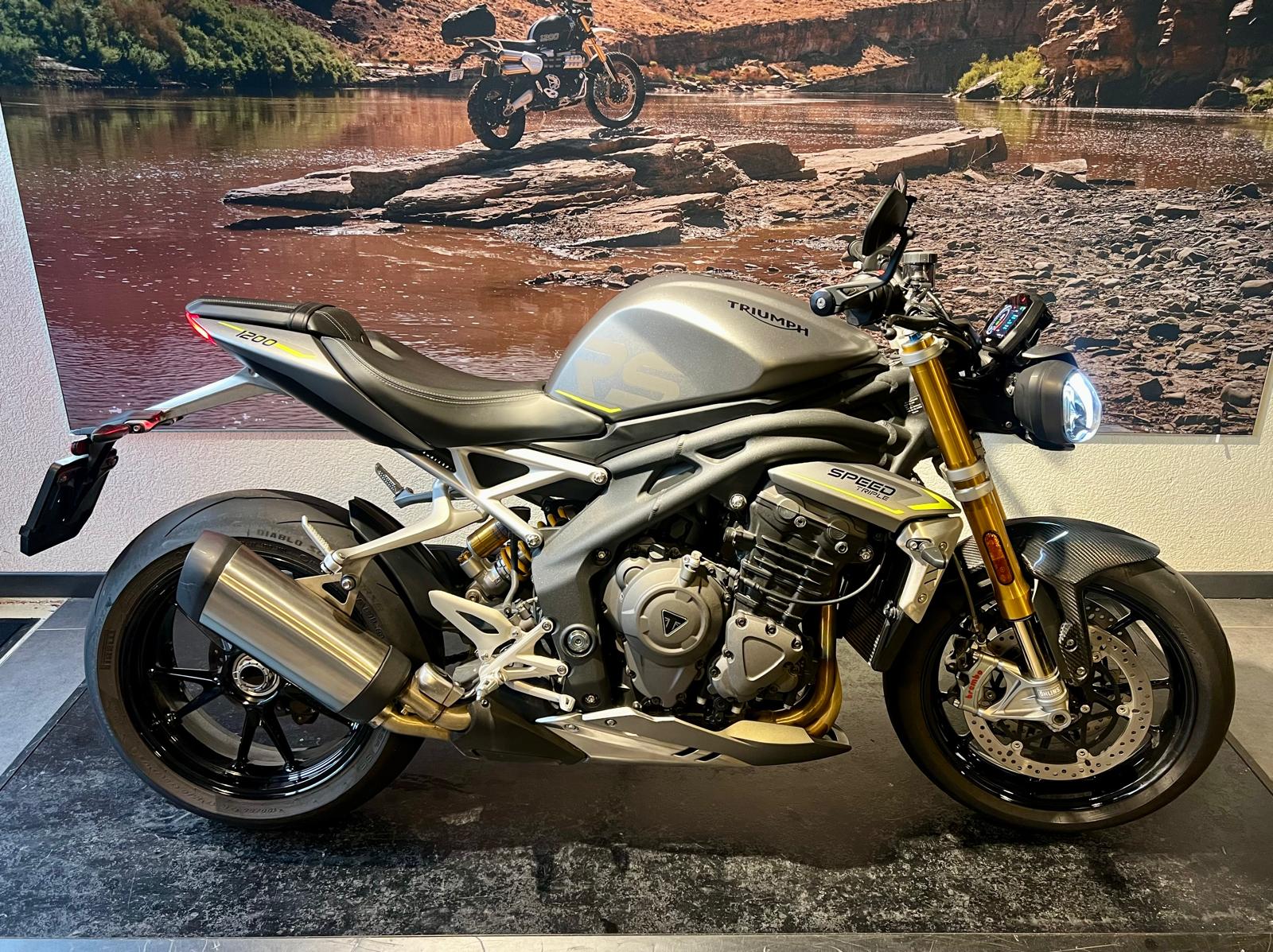 TRIUMPH Speed Triple RS