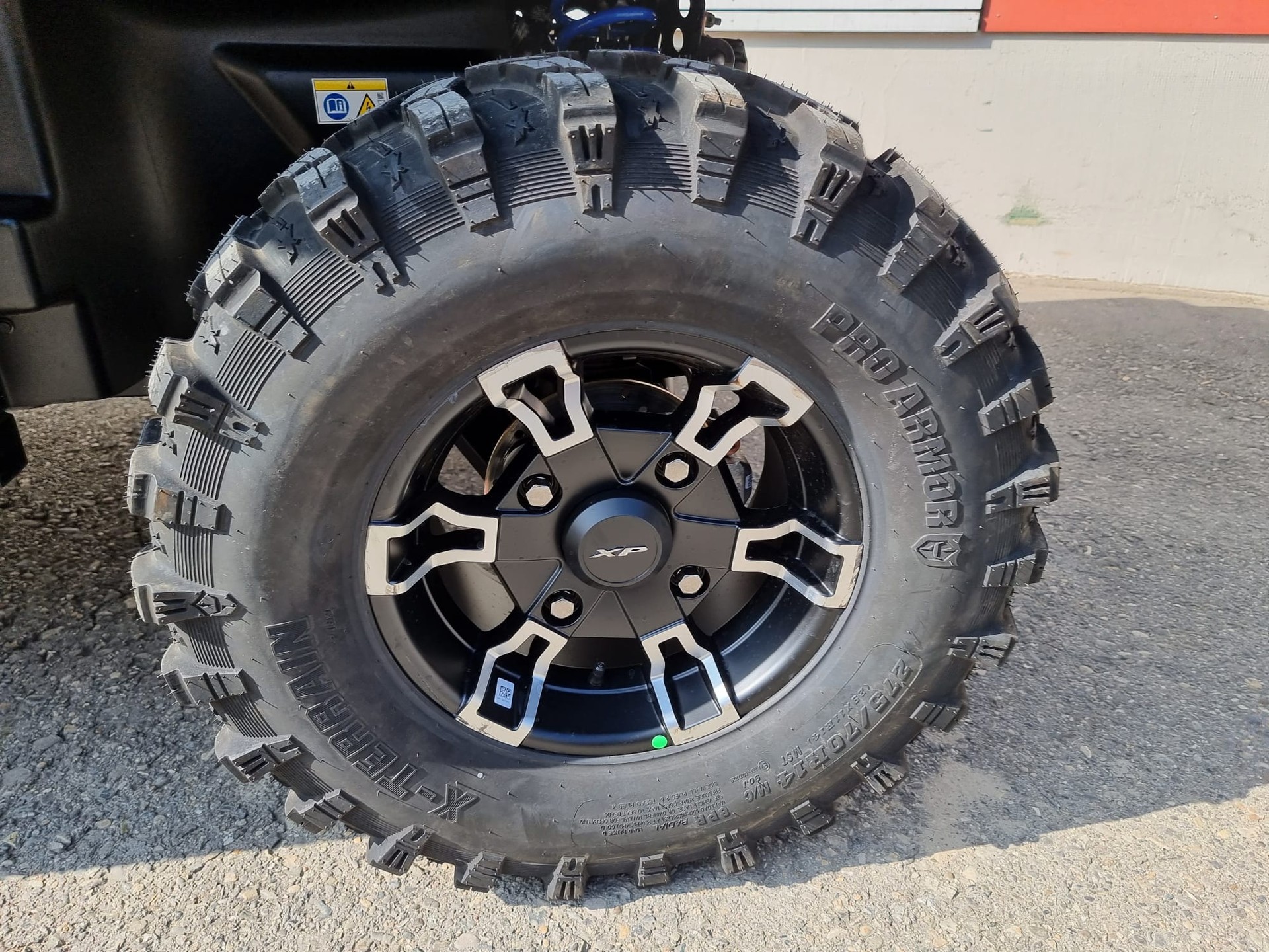 POLARIS EV Kinetic-image-9
