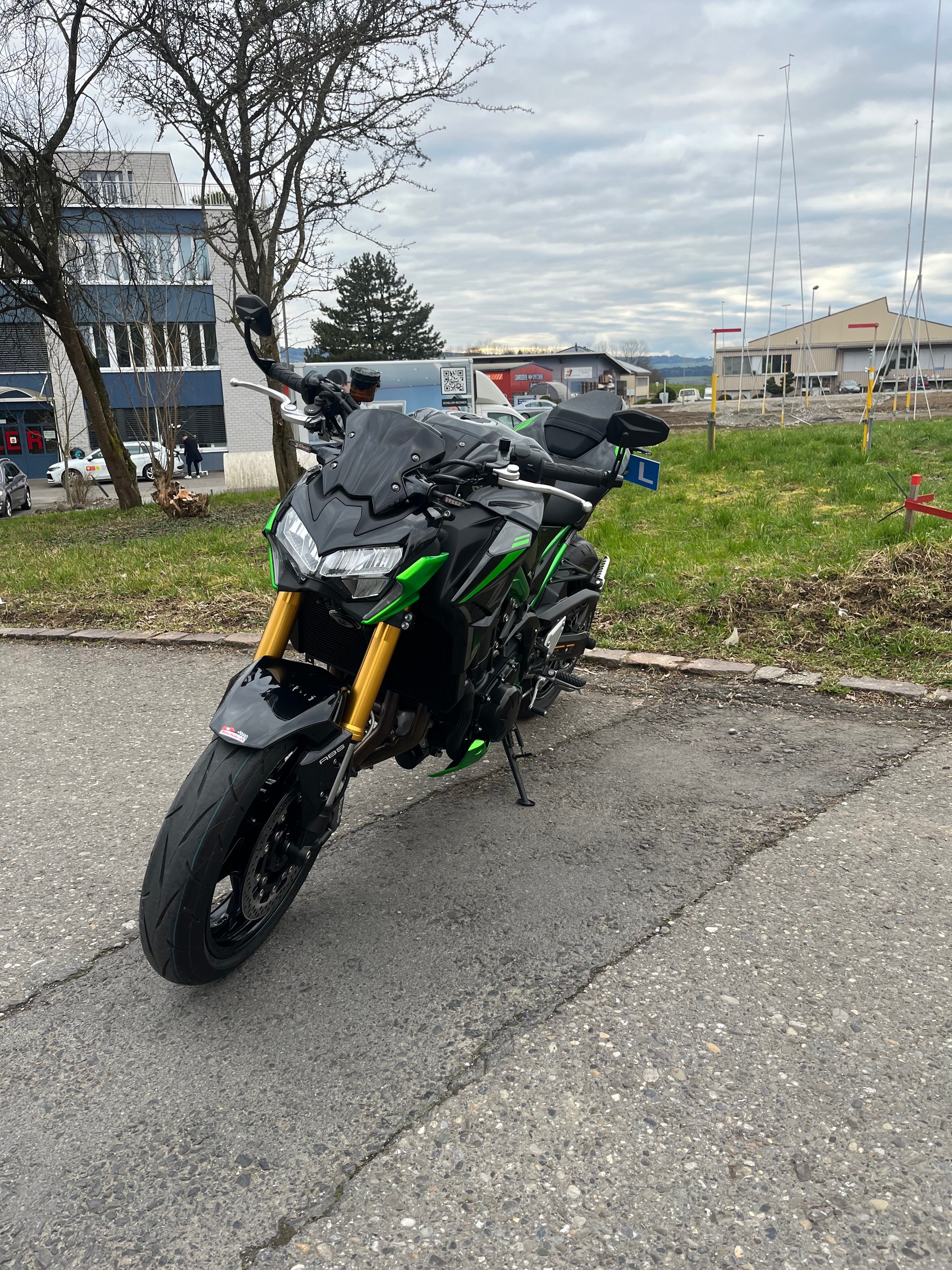 KAWASAKI Z 900 SE-showroom-element-3