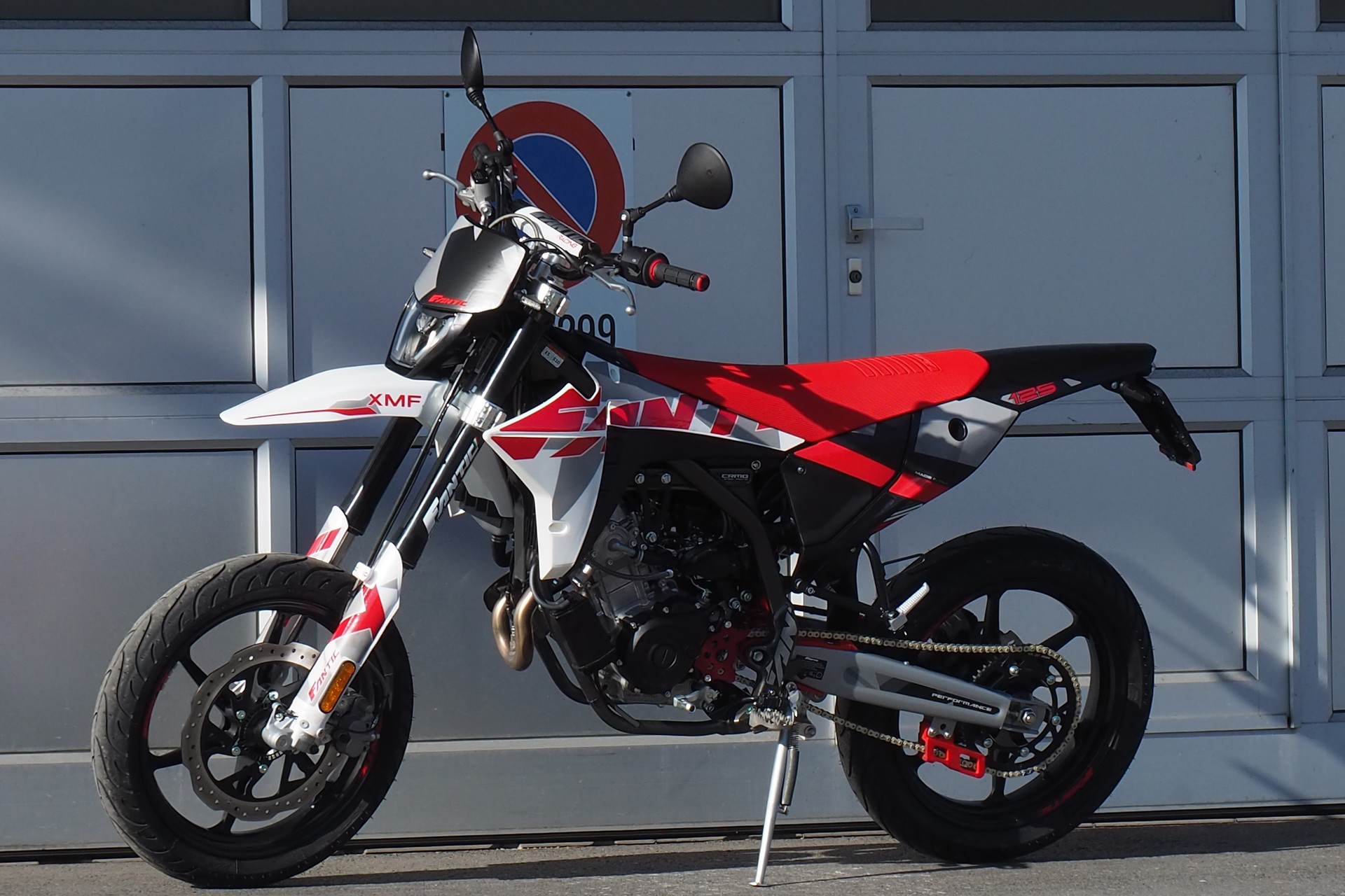 FANTIC XMF Performance 125-showroom-element-1