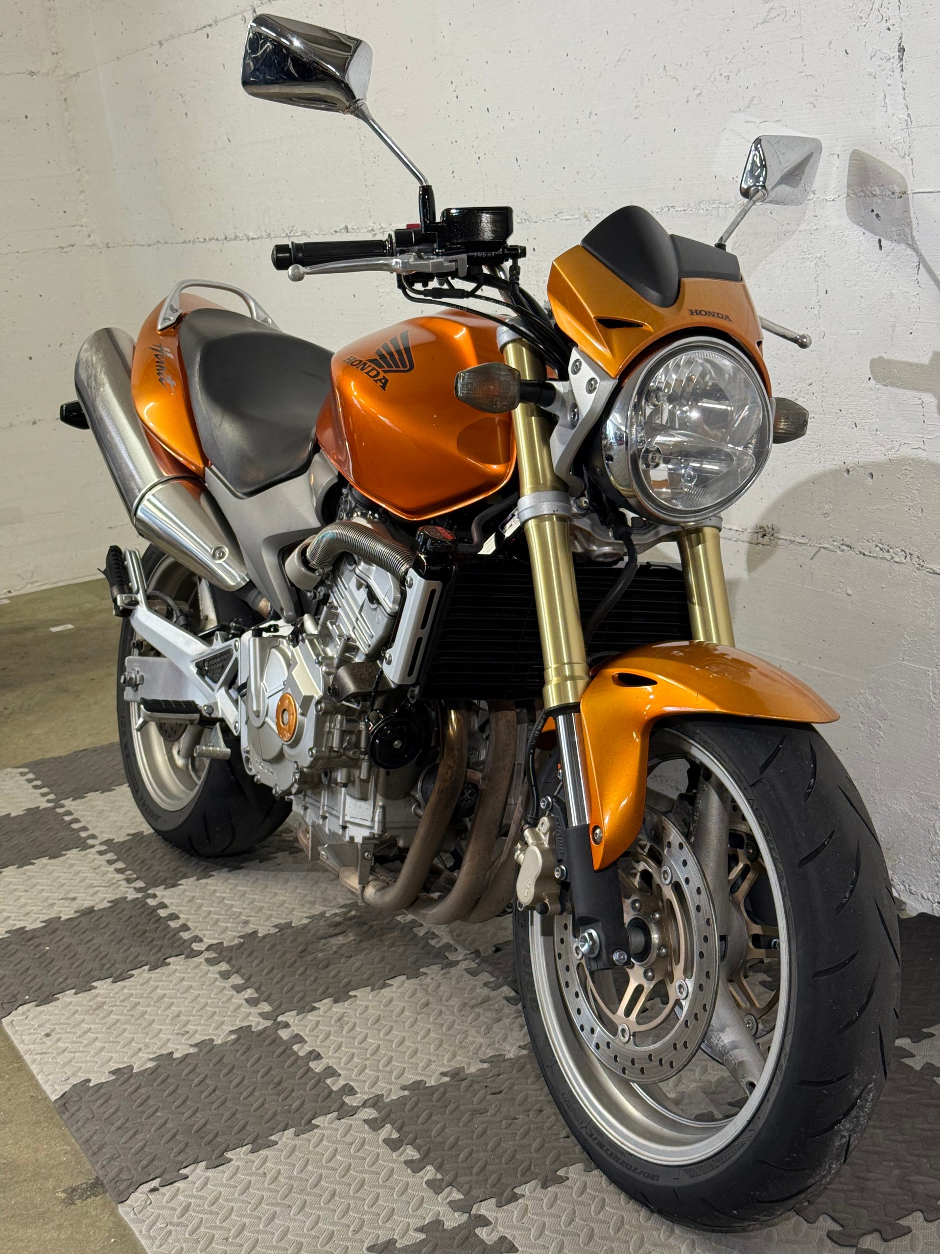 HONDA CB 600 F Hornet-showroom-element-2