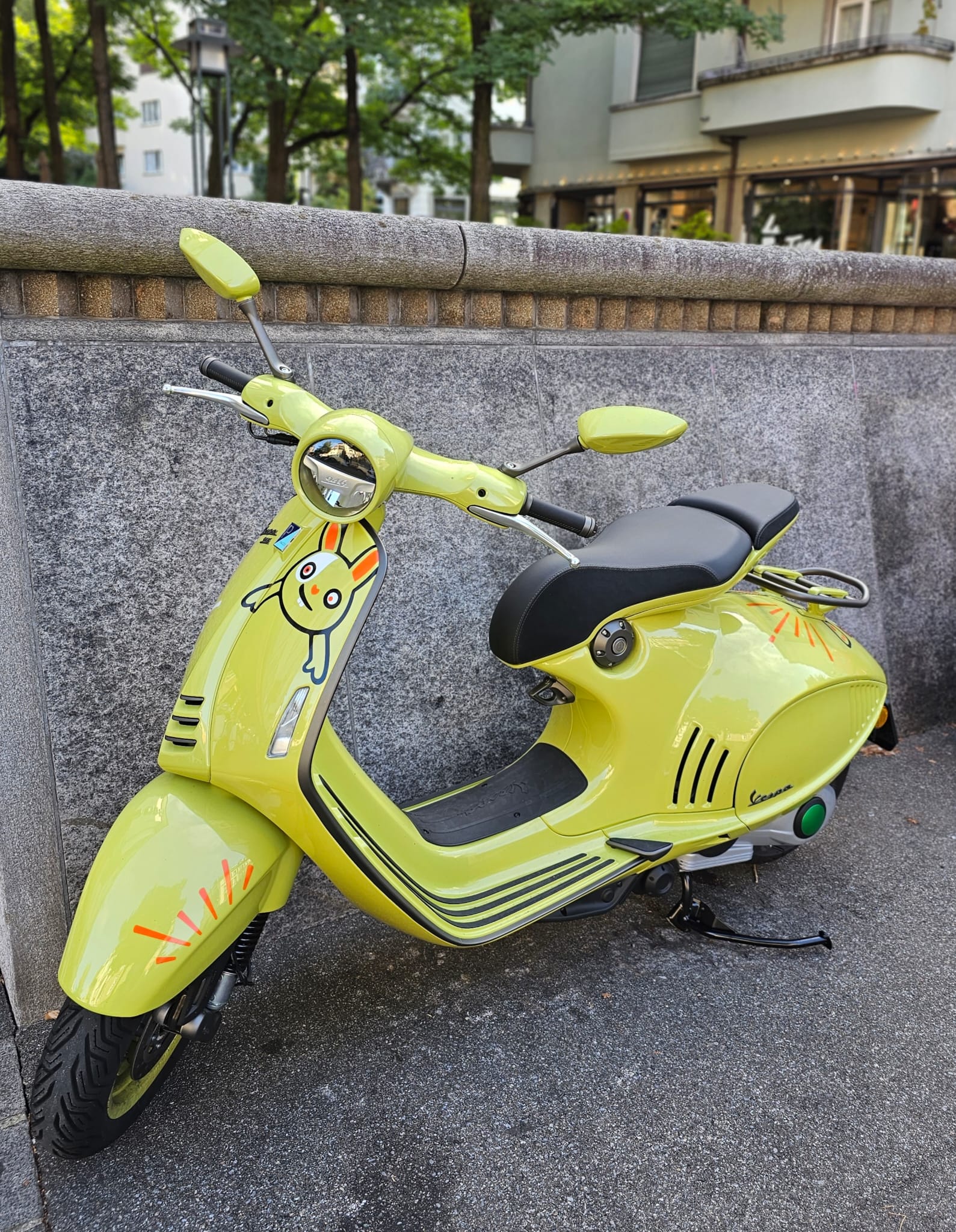 PIAGGIO Vespa 946 125 Bunny 10 Anniversario-showroom-element-1