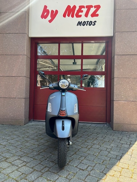 PIAGGIO Vespa GTS 125 Super Sport ABS