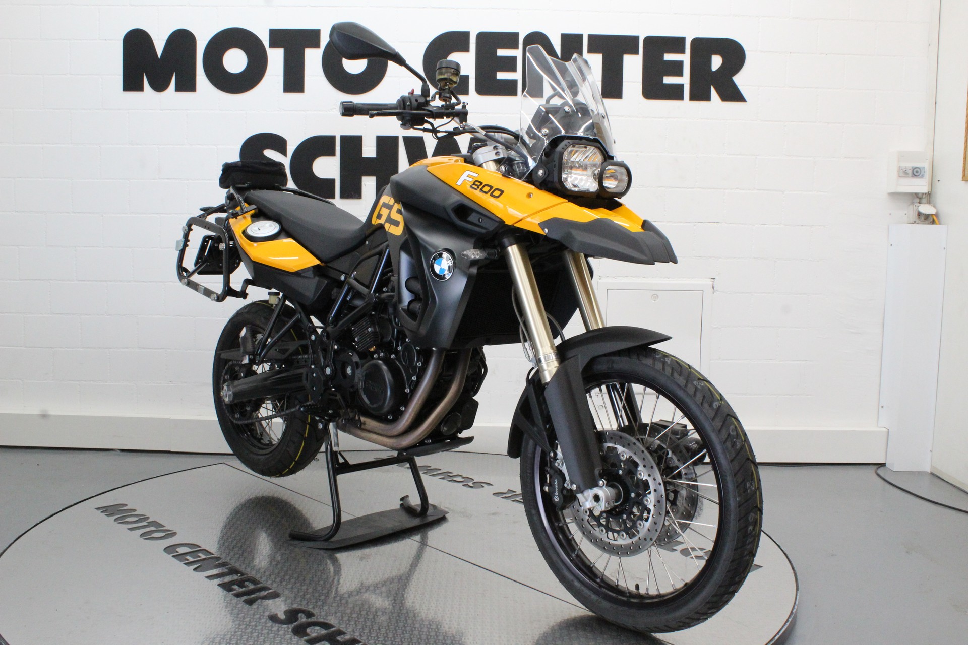 BMW F 800 GS-showroom-element-1