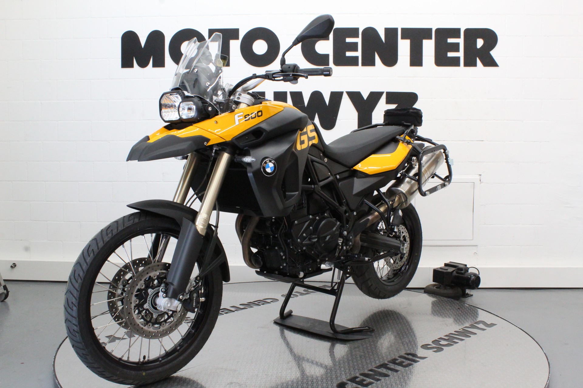 BMW F 800 GS-showroom-element-3