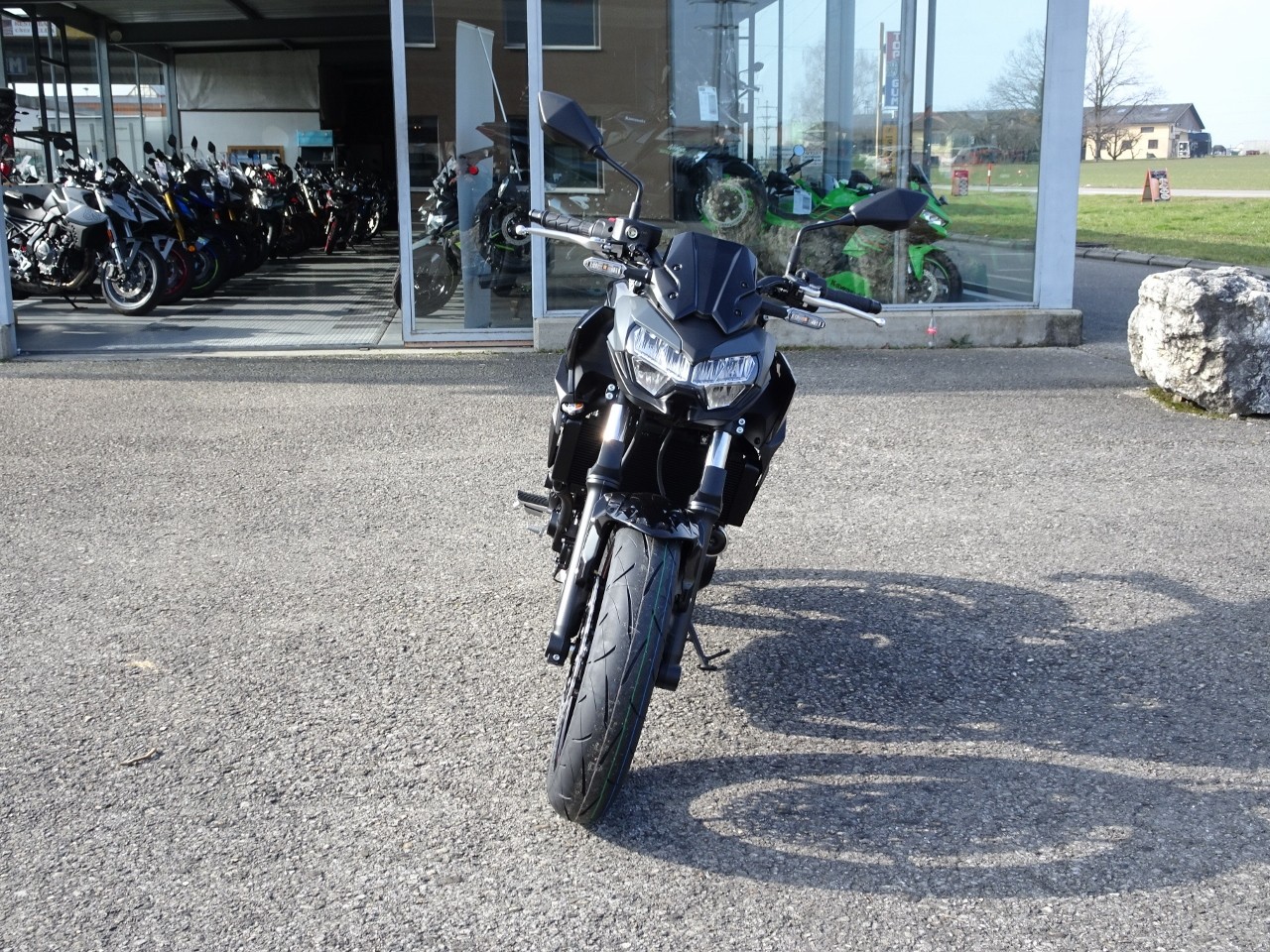 KAWASAKI Z 650 (35kW)-showroom-element-2