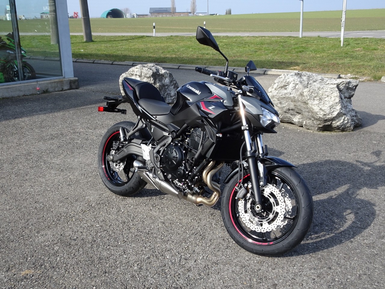 KAWASAKI Z 650 (35kW)-showroom-element-1