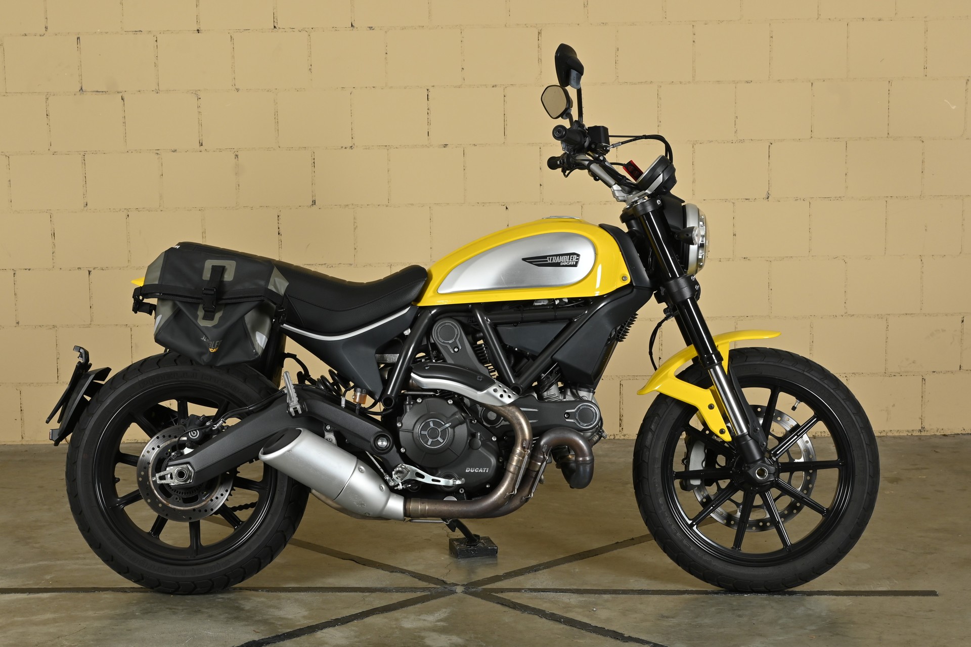 DUCATI ABS Classic-image-0