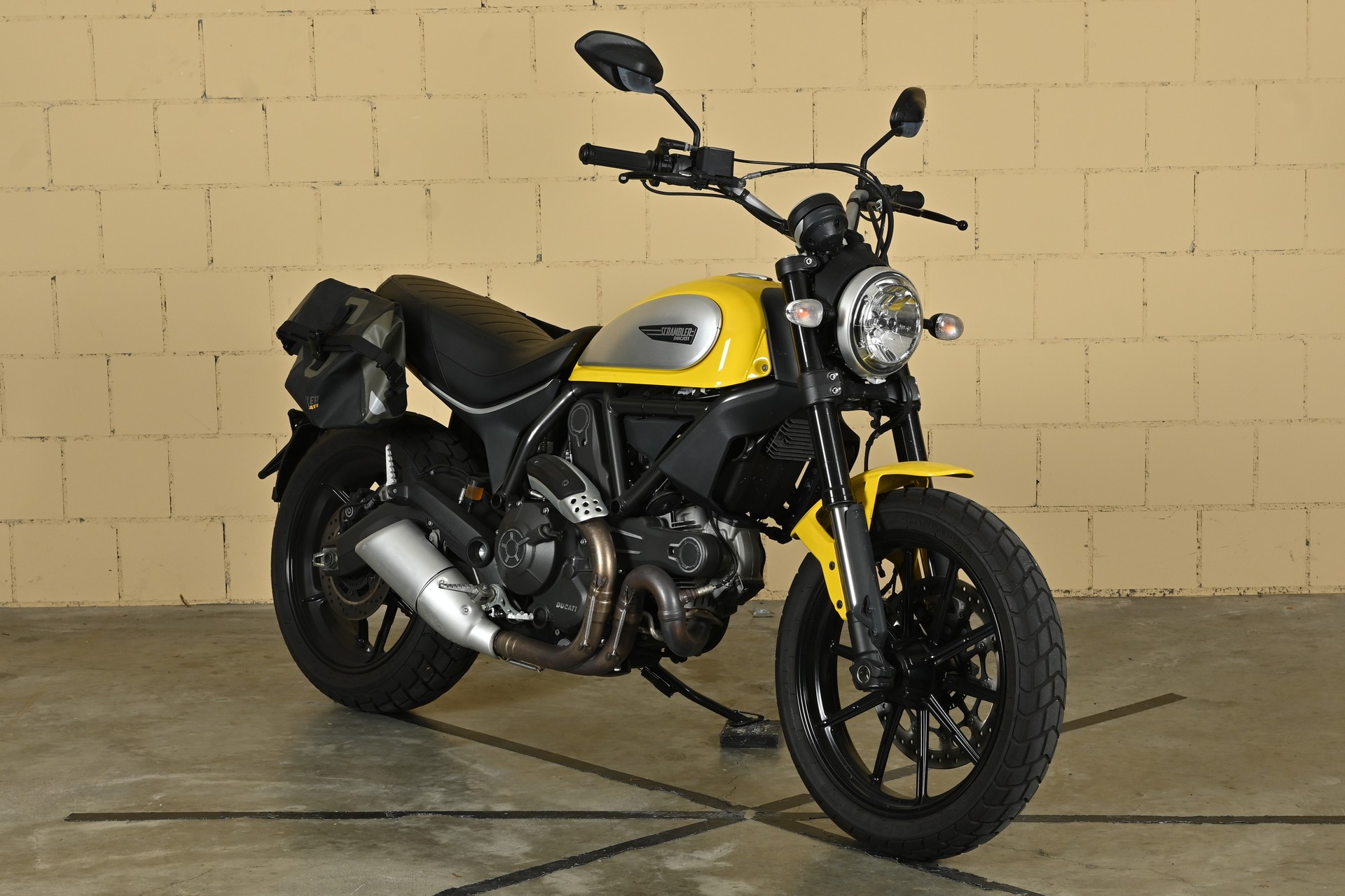 DUCATI ABS Classic-image-1