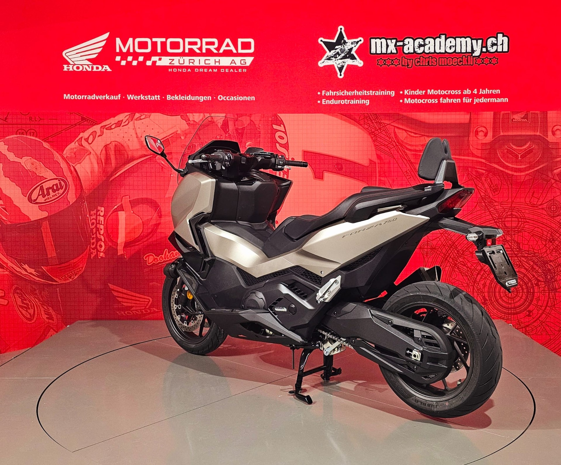 HONDA NSS 750-showroom-element-3