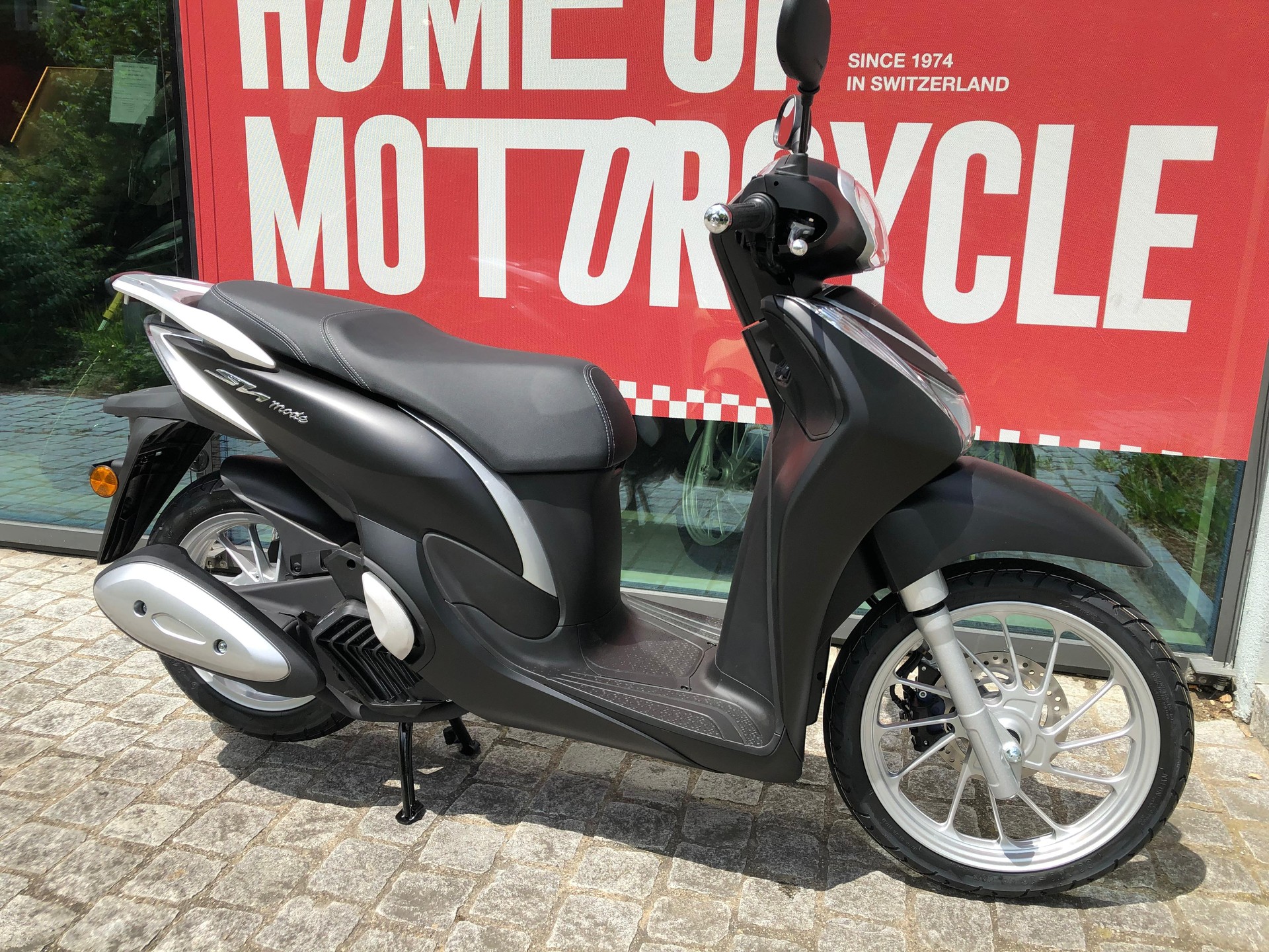 HONDA SH 125 i Mode-showroom-element-1