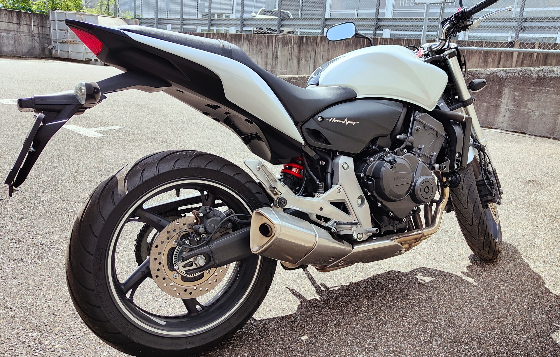 HONDA CB 600 FA Hornet Top Zustand, wenig Km-image-1