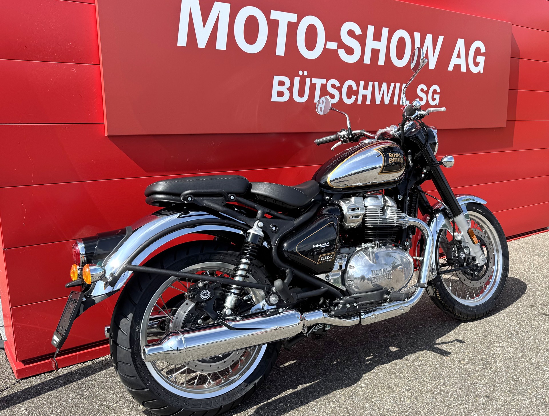 ROYAL ENFIELD CLASSIC 650-showroom-element-2