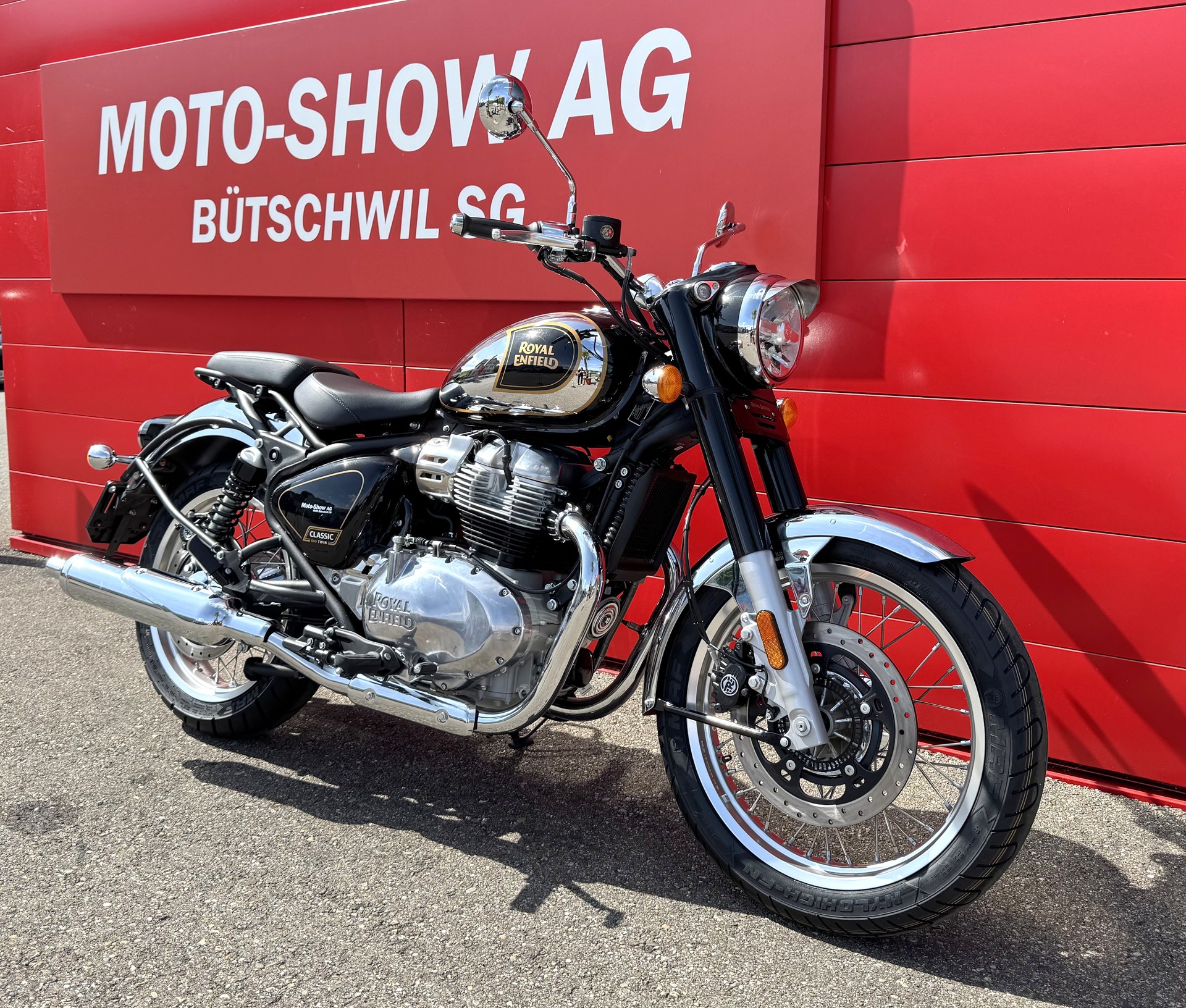 ROYAL ENFIELD CLASSIC 650-showroom-element-1