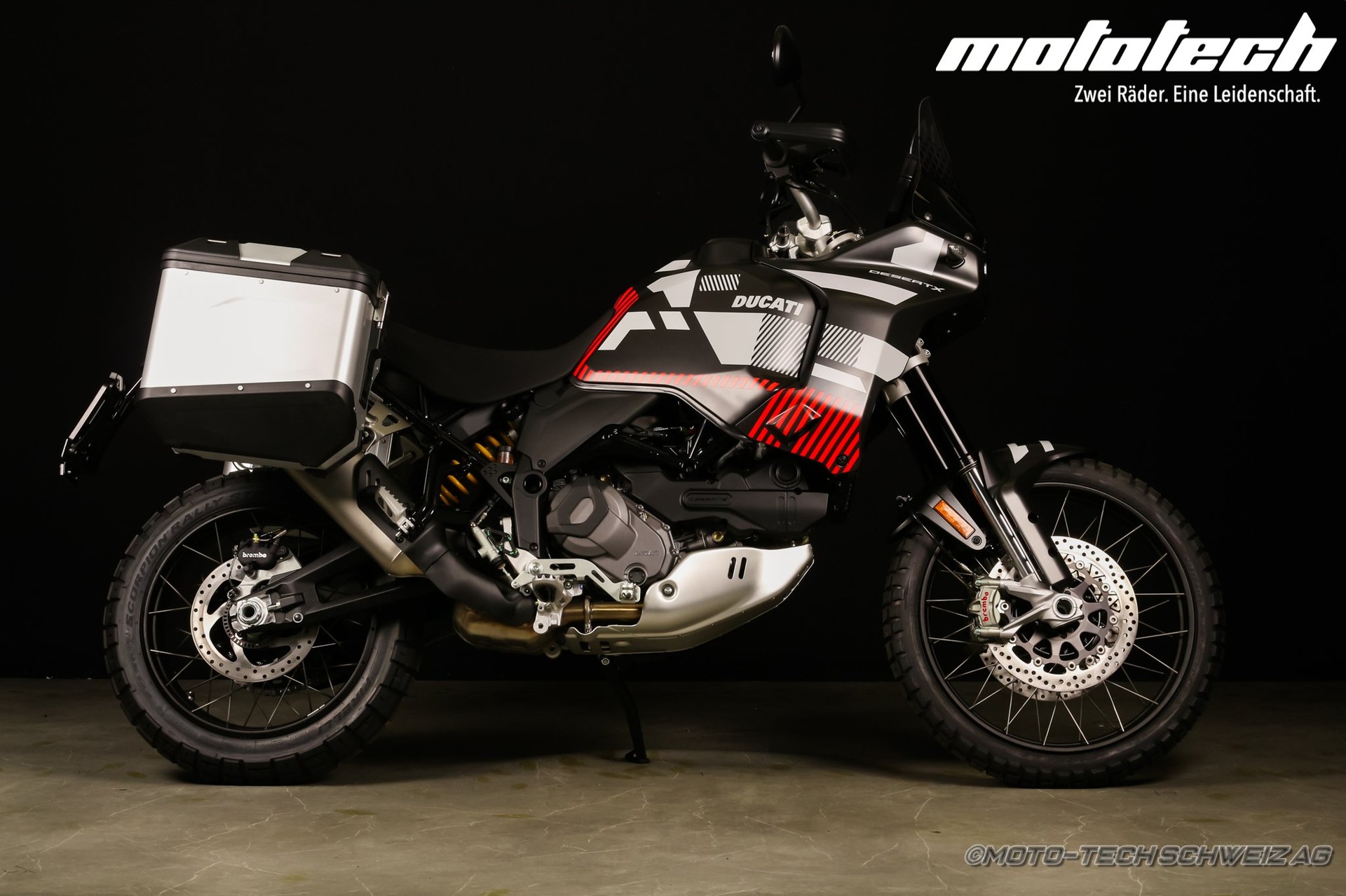 DUCATI Desert X (35kW) INKL. SEITENKOFFER / 4 JAHRE GARANTIE-showroom-element-2