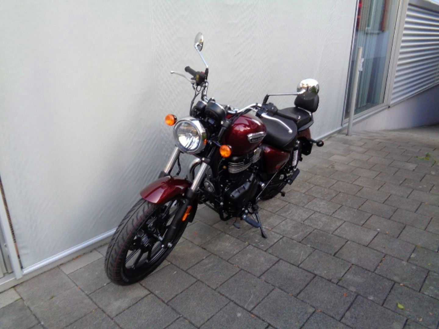 ROYAL ENFIELD METEOR STELLAR 350 E5-showroom-element-1