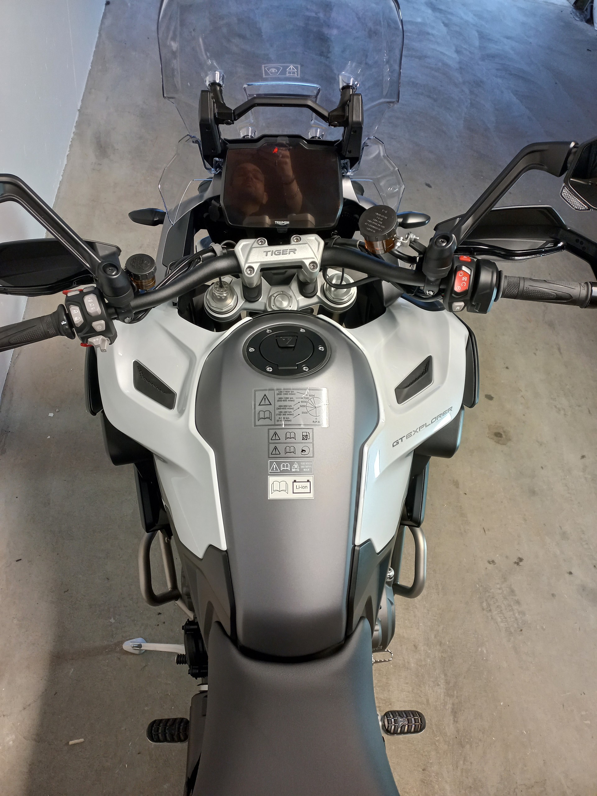 TRIUMPH Tiger 1200 GT Explorer-showroom-element-3