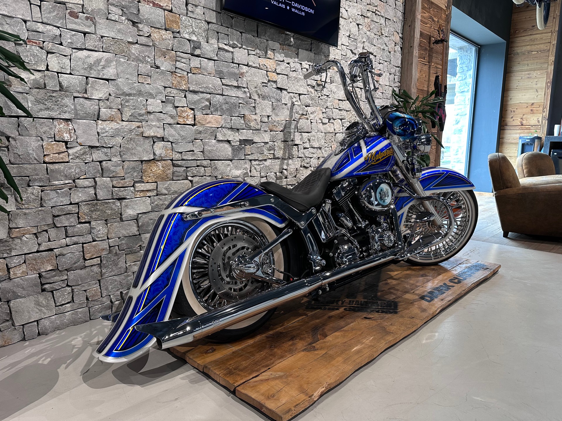 HARLEY-DAVIDSON FLSTCI Softail Classic-showroom-element-2