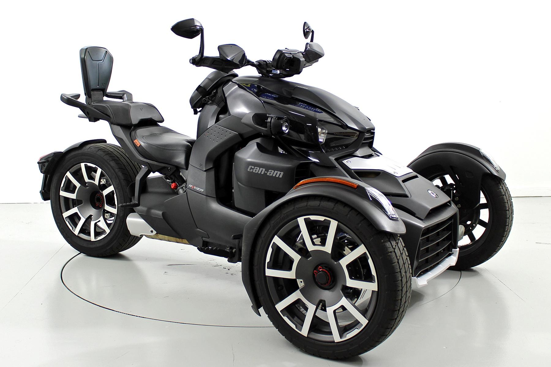 CAN-AM BRP Ryker 900 ABS-showroom-element-1