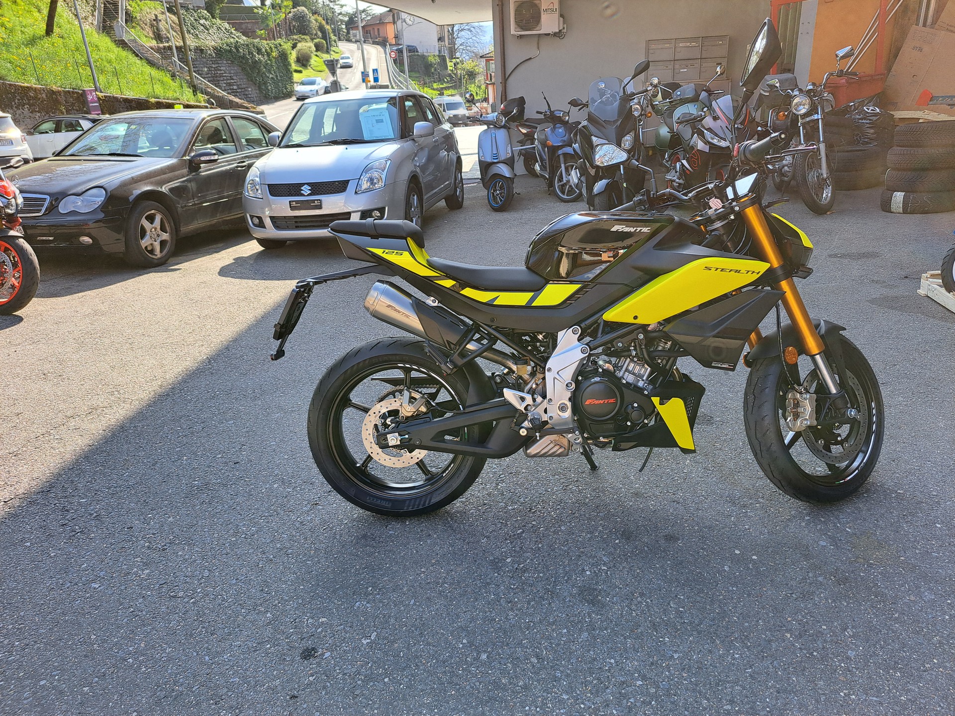 FANTIC STEALTH 125-image-3