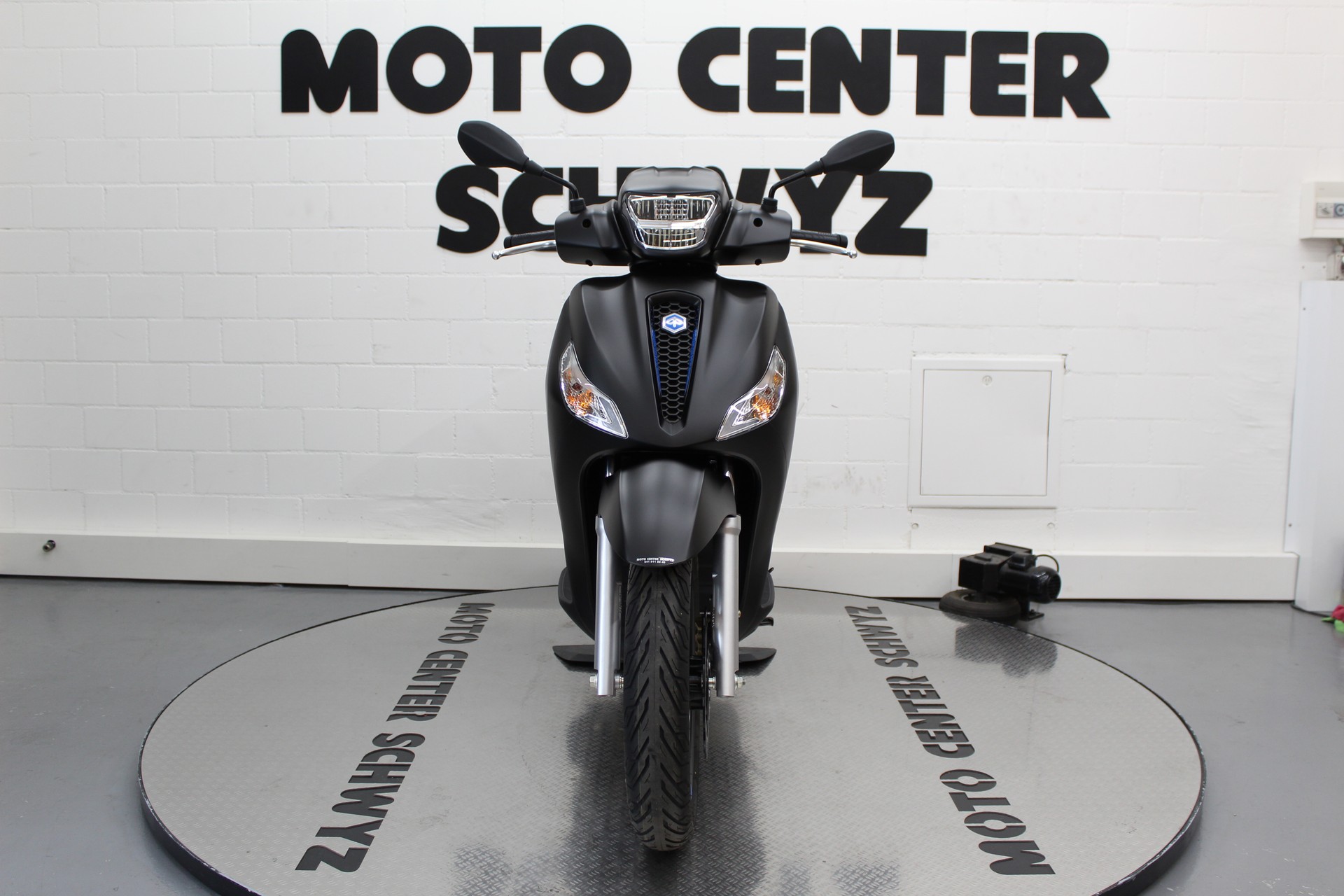 PIAGGIO Medley 125 Sport-showroom-element-2