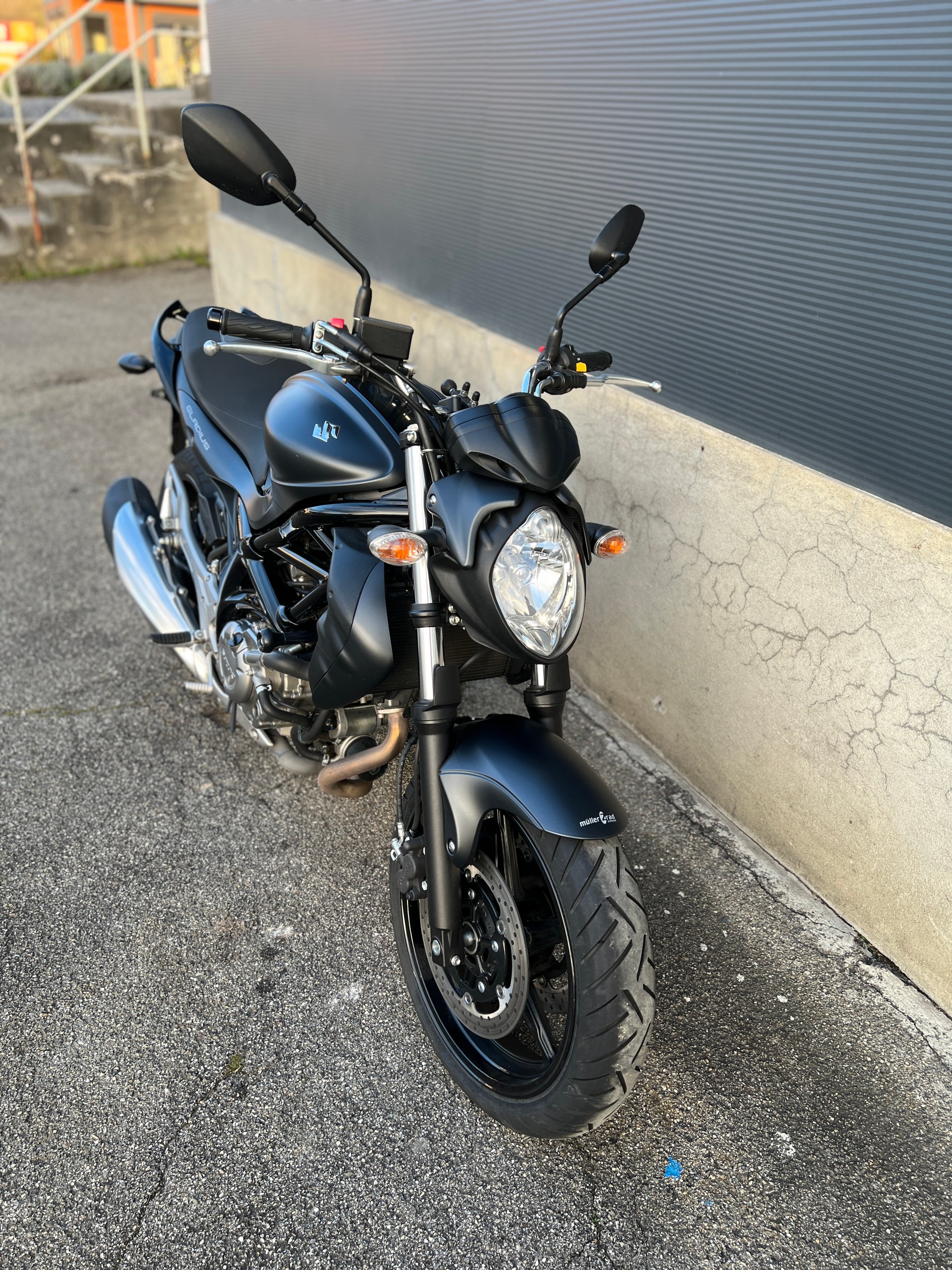 SUZUKI SFV 650 Gladius ABS-image-2