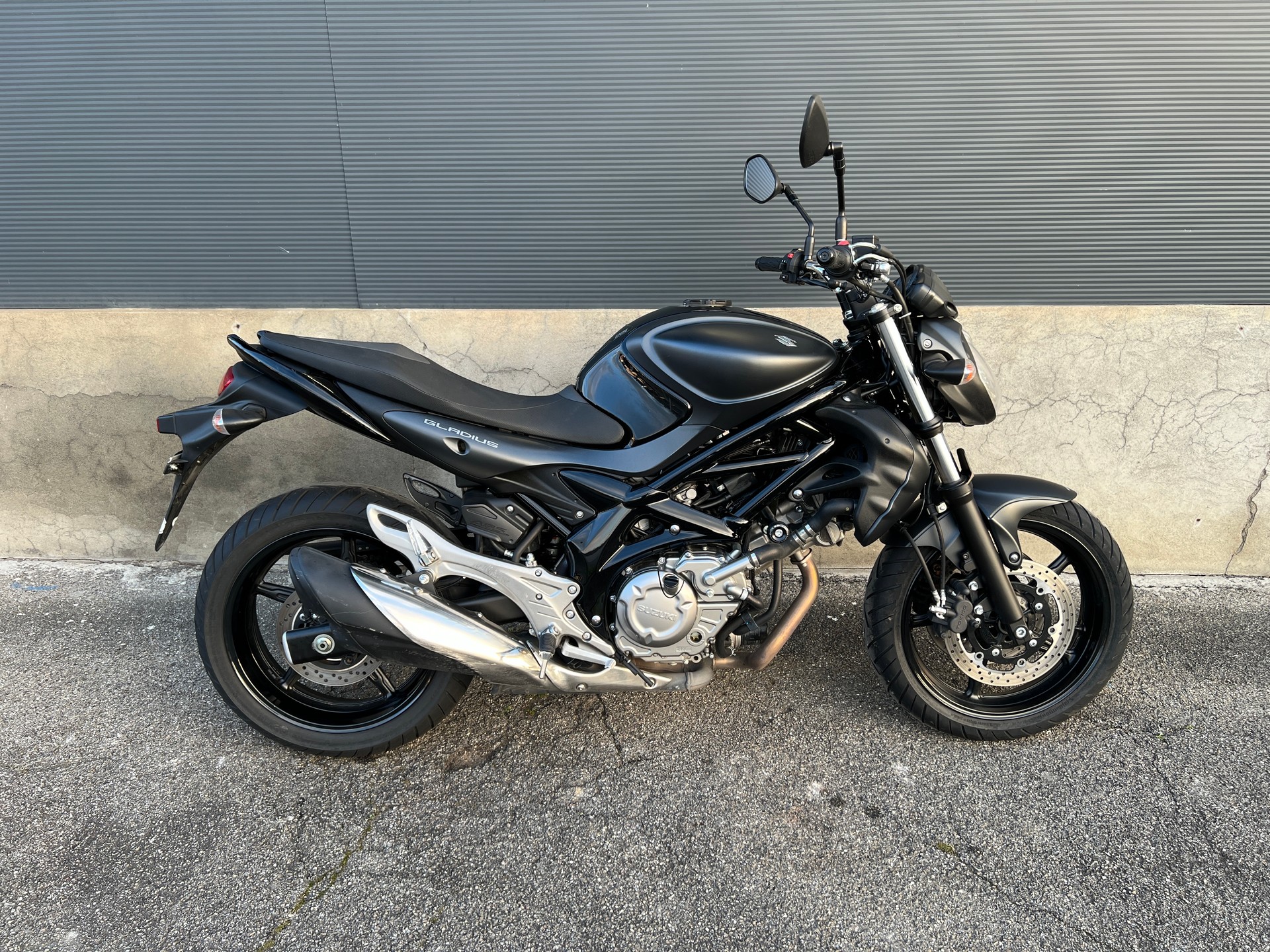 SUZUKI SFV 650 Gladius ABS