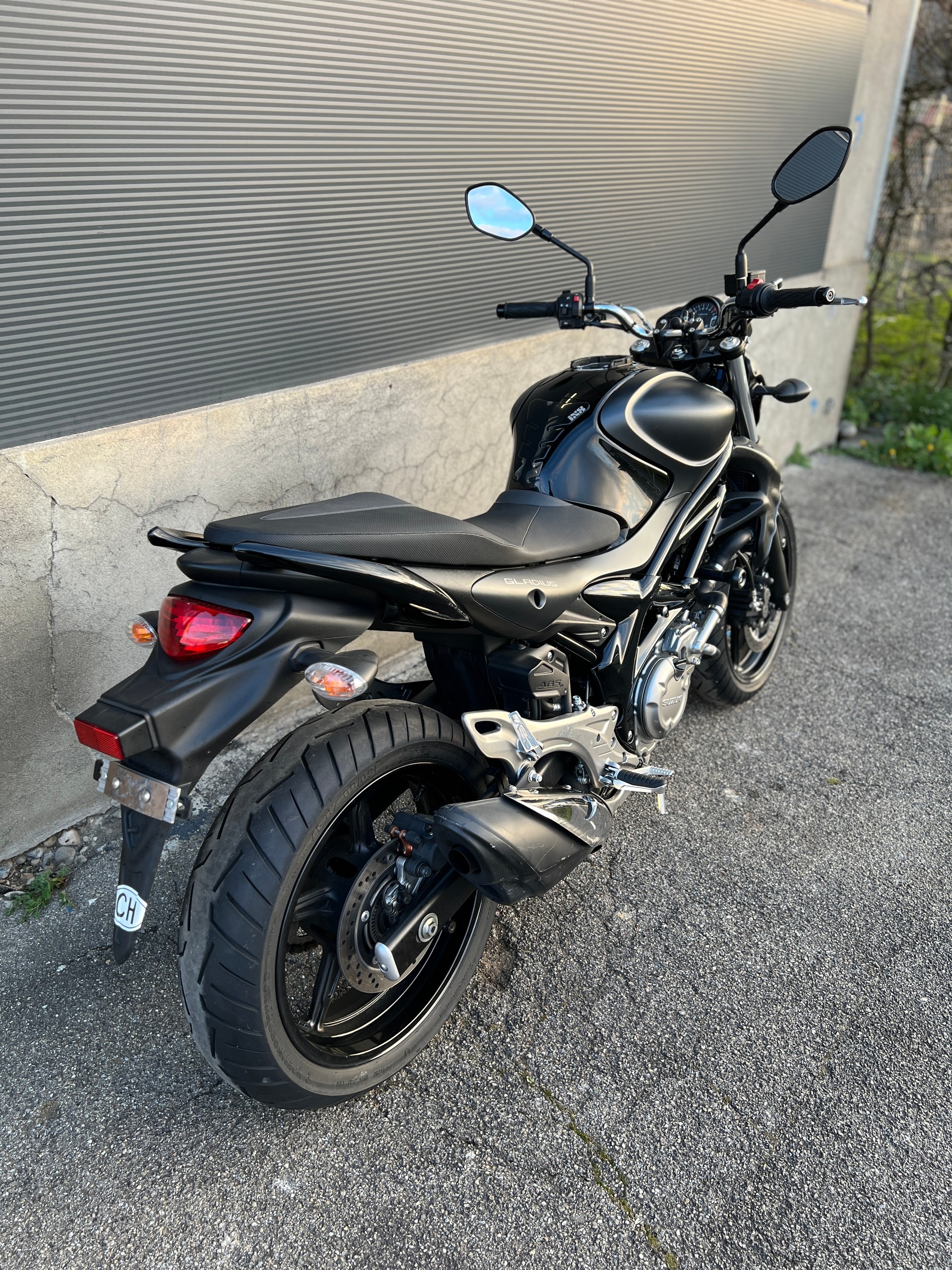 SUZUKI SFV 650 Gladius ABS-image-3