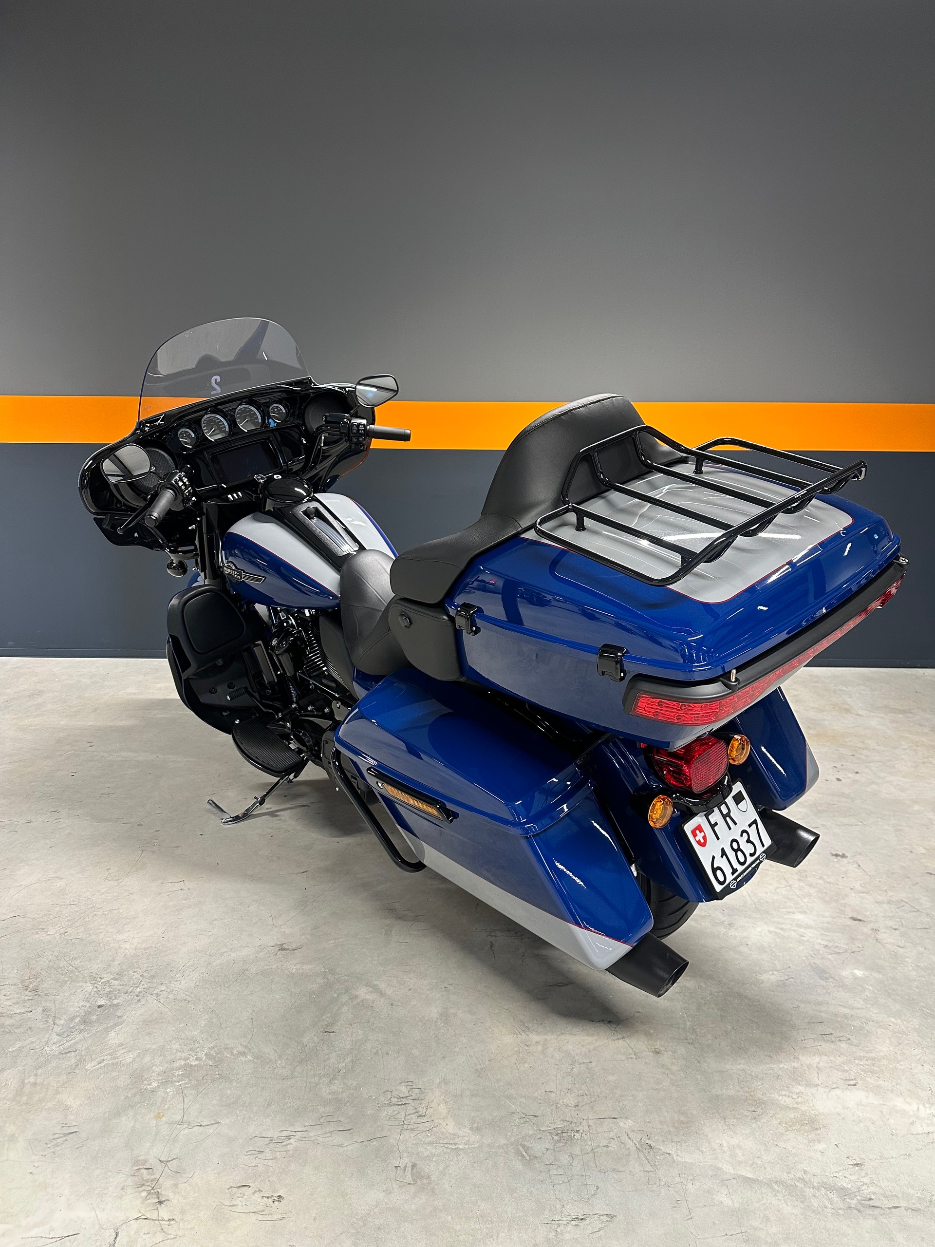HARLEY-DAVIDSON FLHTK Electra Glide Ultra Limited 114-showroom-element-1