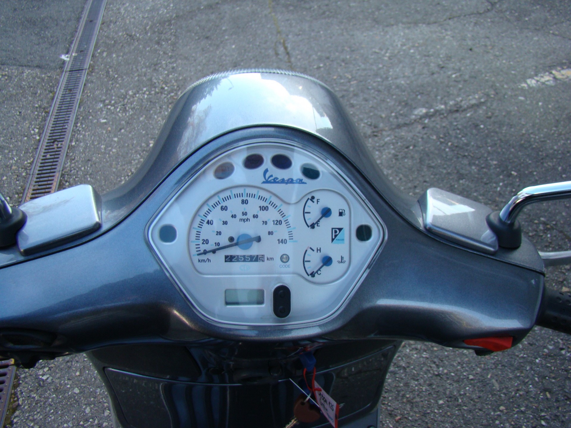 PIAGGIO Vespa 125 GT-showroom-element-3