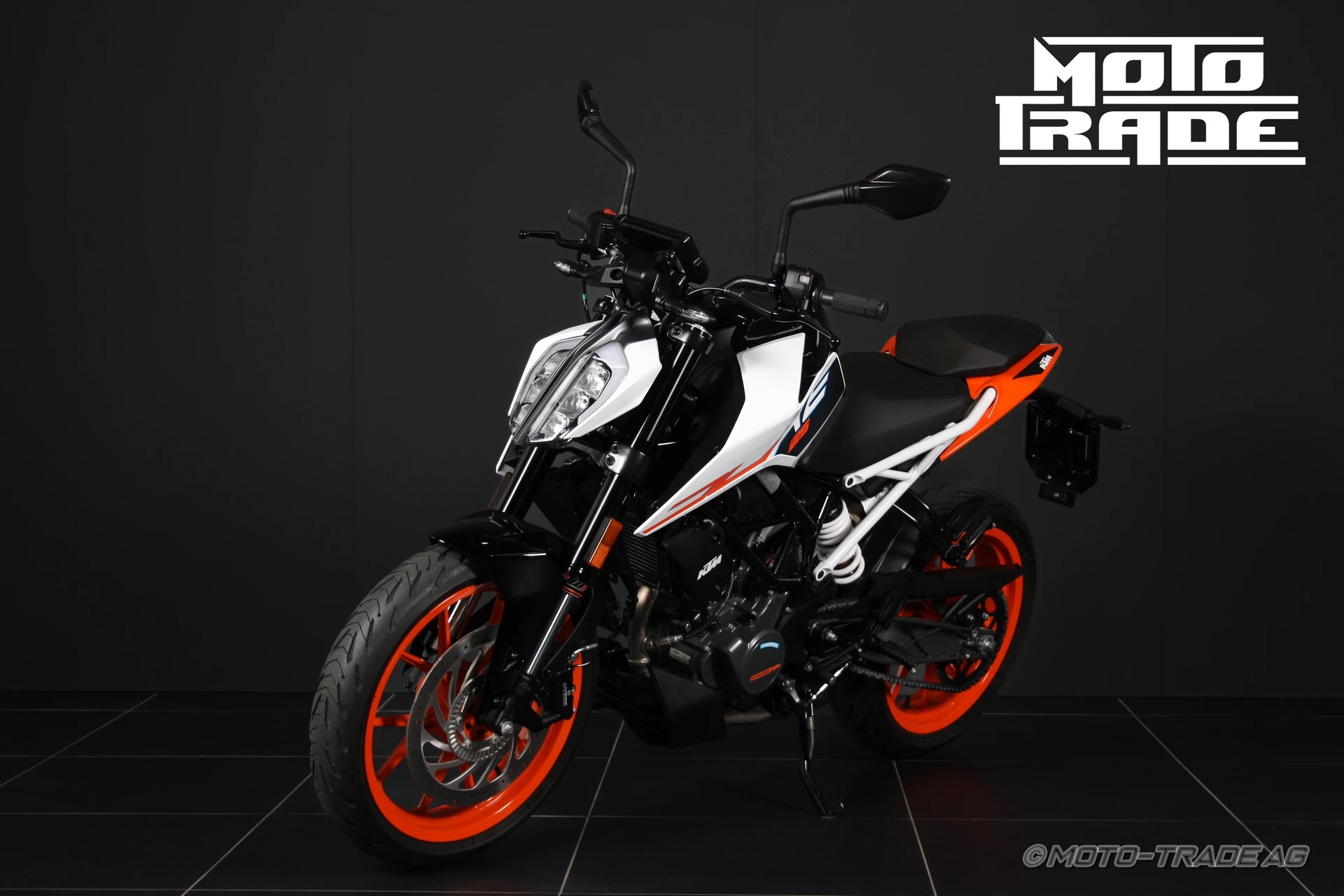 KTM 125 Duke-image-4