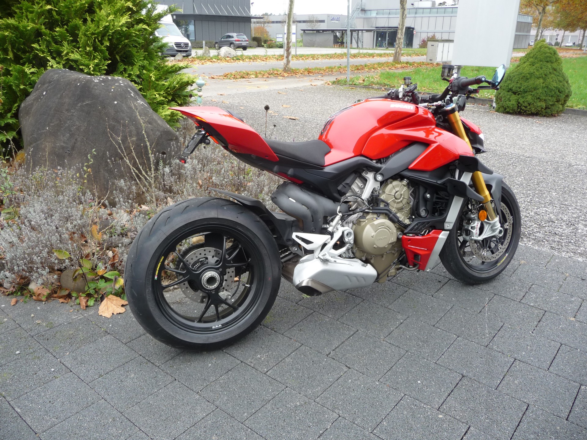 DUCATI Streetfighter V4 S