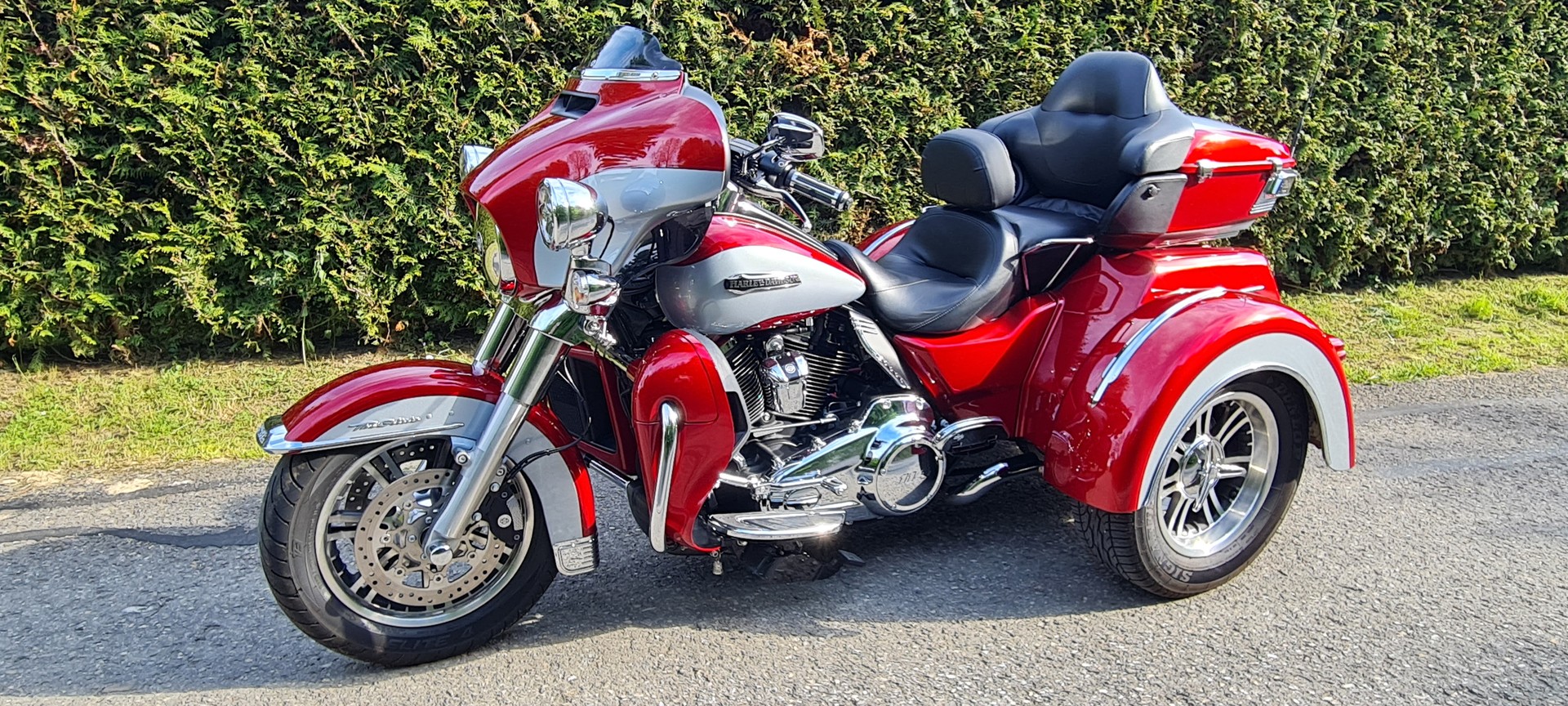 HARLEY-DAVIDSON FLHTCUTG Tri Glide Ultra 114