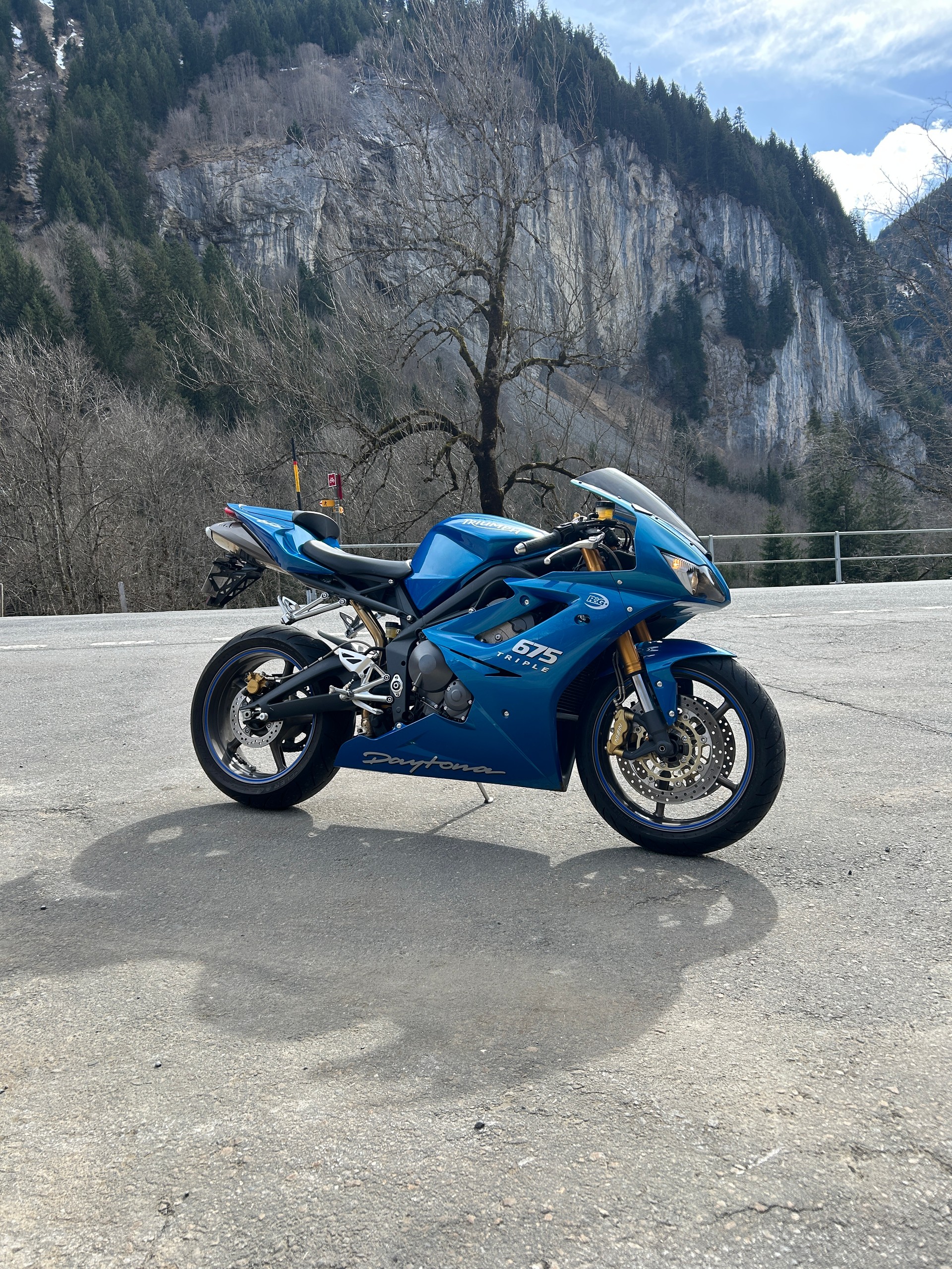 TRIUMPH Daytona 675-image-2