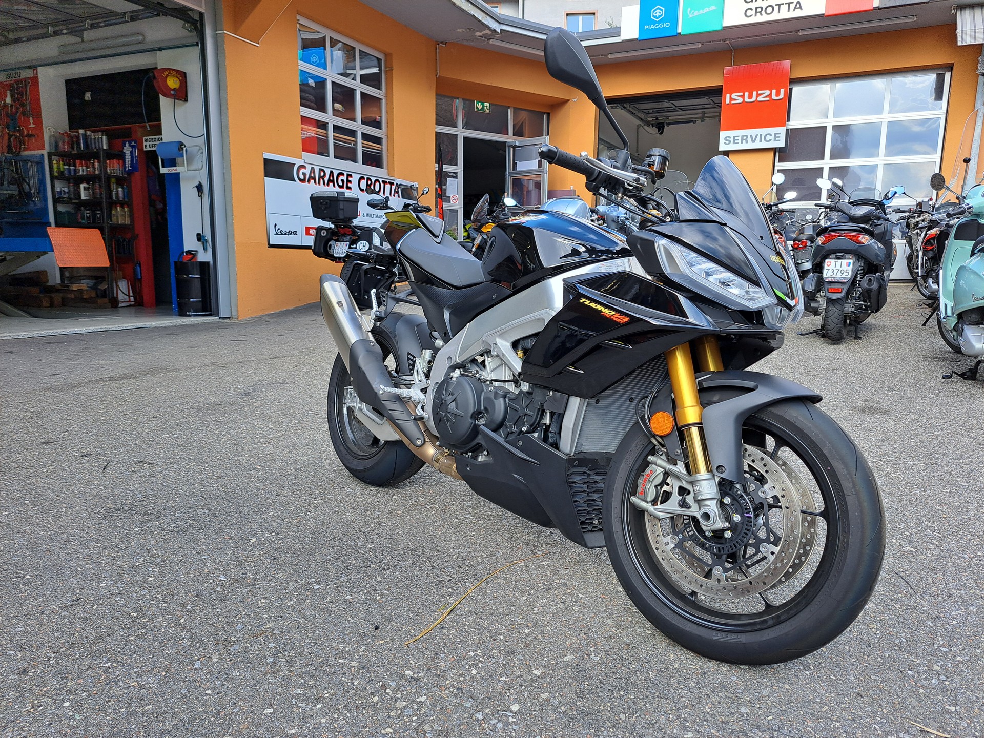 APRILIA Tuono V4 1100 Factory