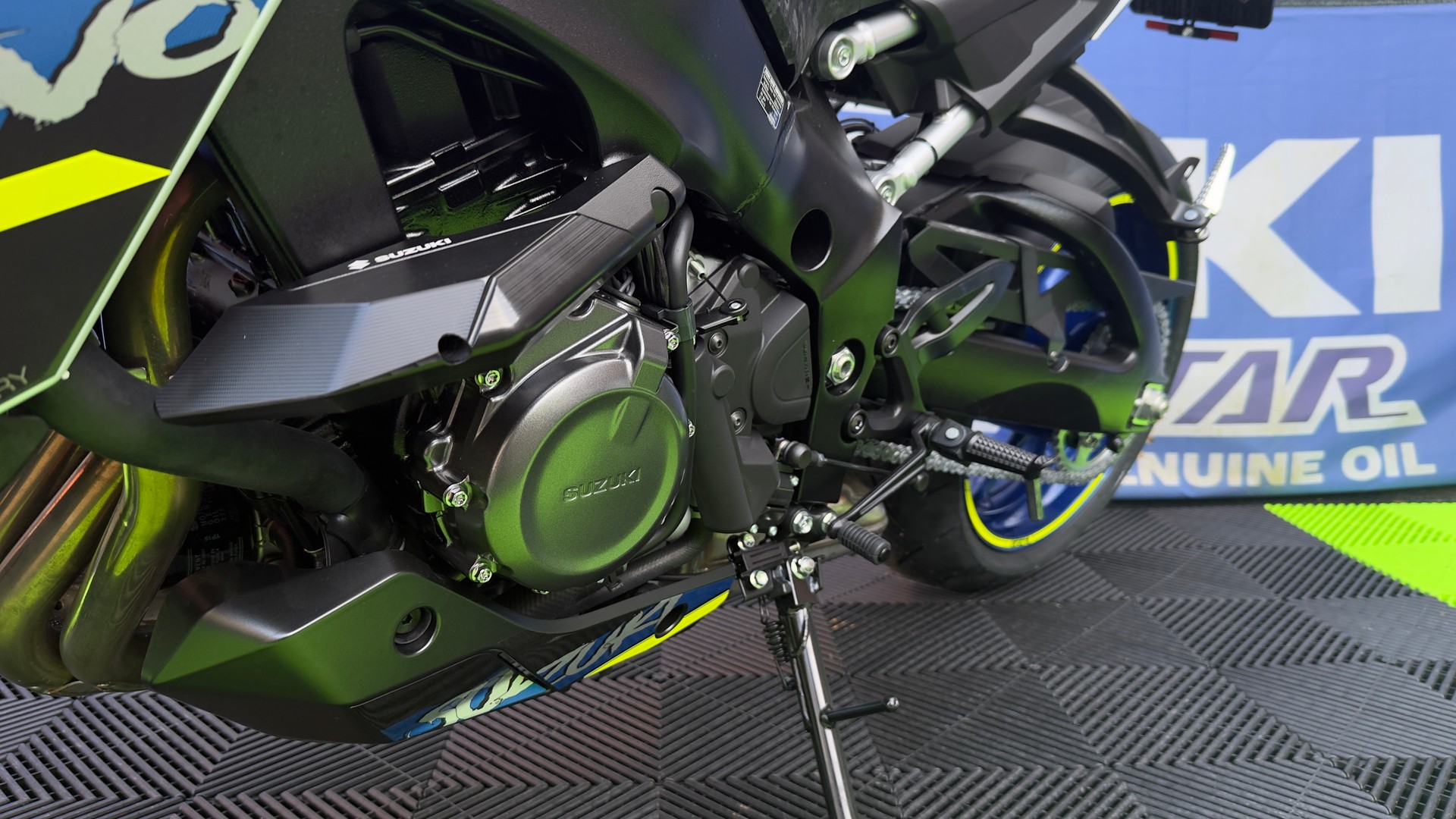 SUZUKI GSX-S 1000 EVO-image-10