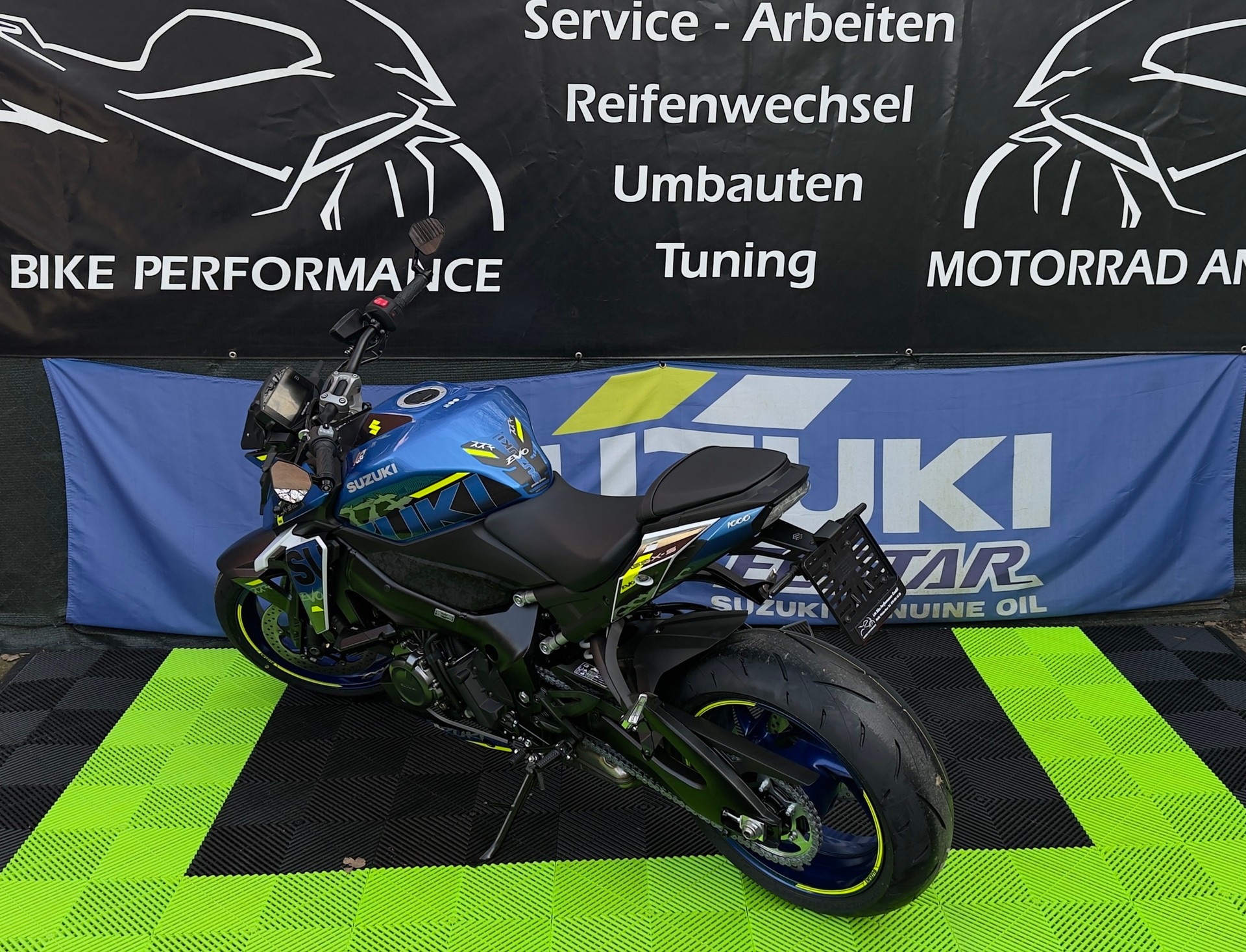 SUZUKI GSX-S 1000 EVO-showroom-element-3