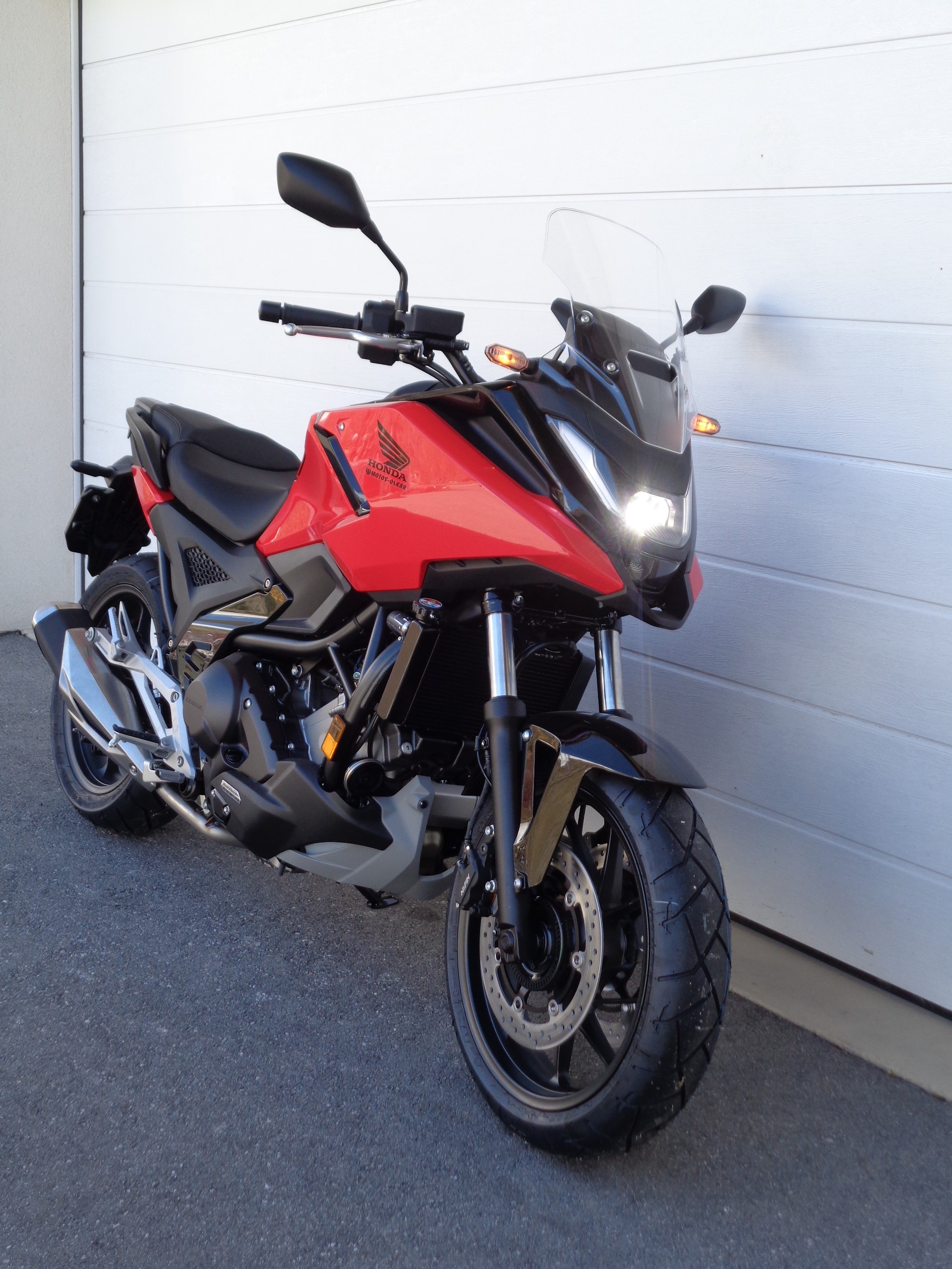 HONDA NC 750 X DCT-showroom-element-1