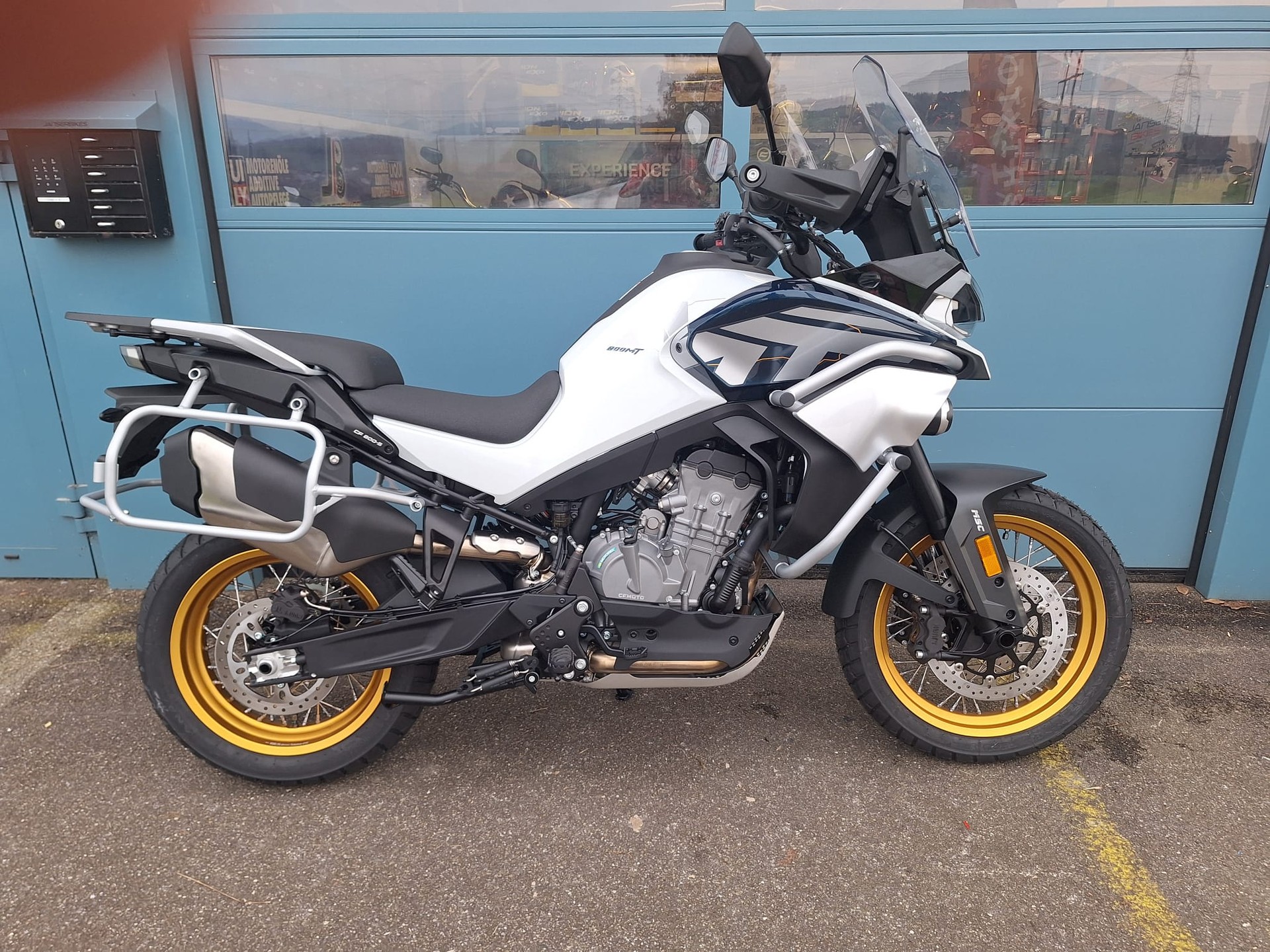 CF MOTO 800 MT Explorer