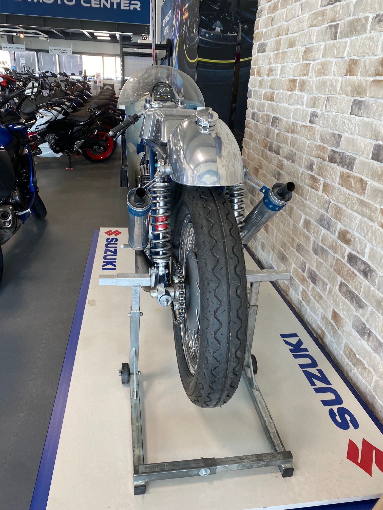 SUZUKI Seeley MK 2 TR 500-image-3
