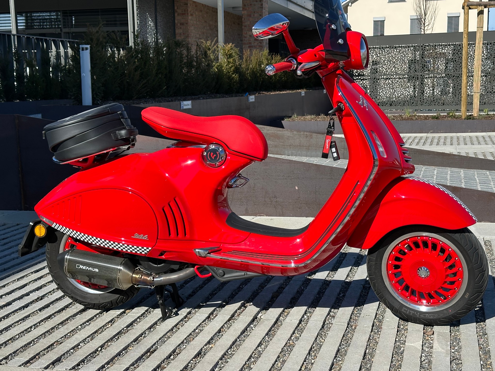 PIAGGIO Vespa 946 125 i.e. ABS Red