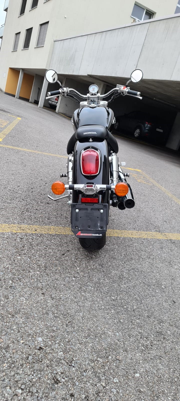 HONDA VT 1100 C2 Y Shadow Sabre-image-7