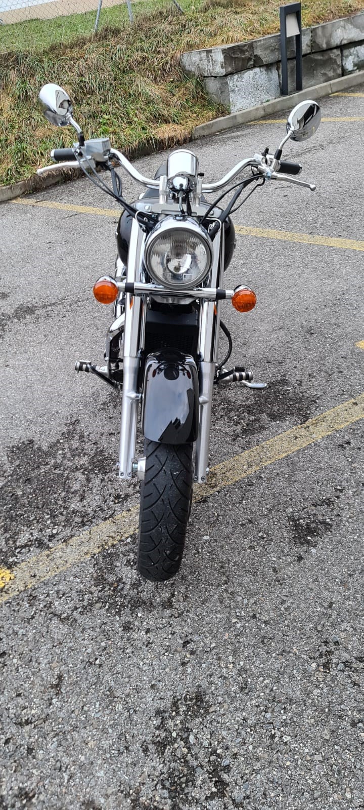 HONDA VT 1100 C2 Y Shadow Sabre-image-9