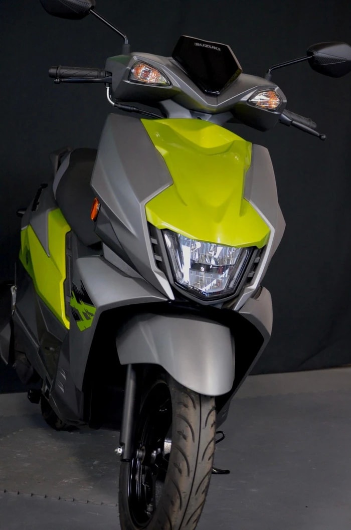 SUZUKI UN 125 Avenis-showroom-element-3