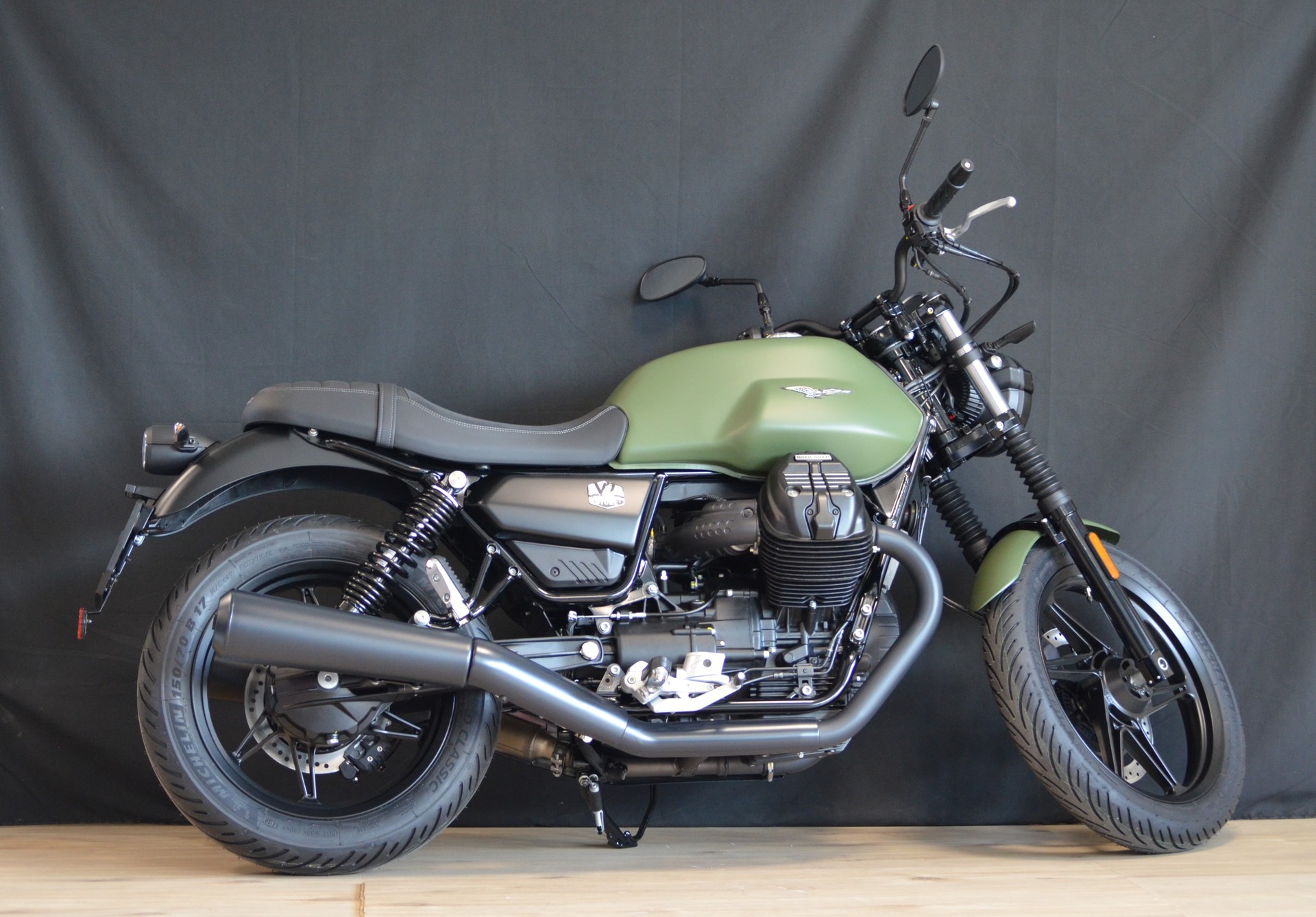 MOTO GUZZI V7 IV 850 Stone-showroom-element-2