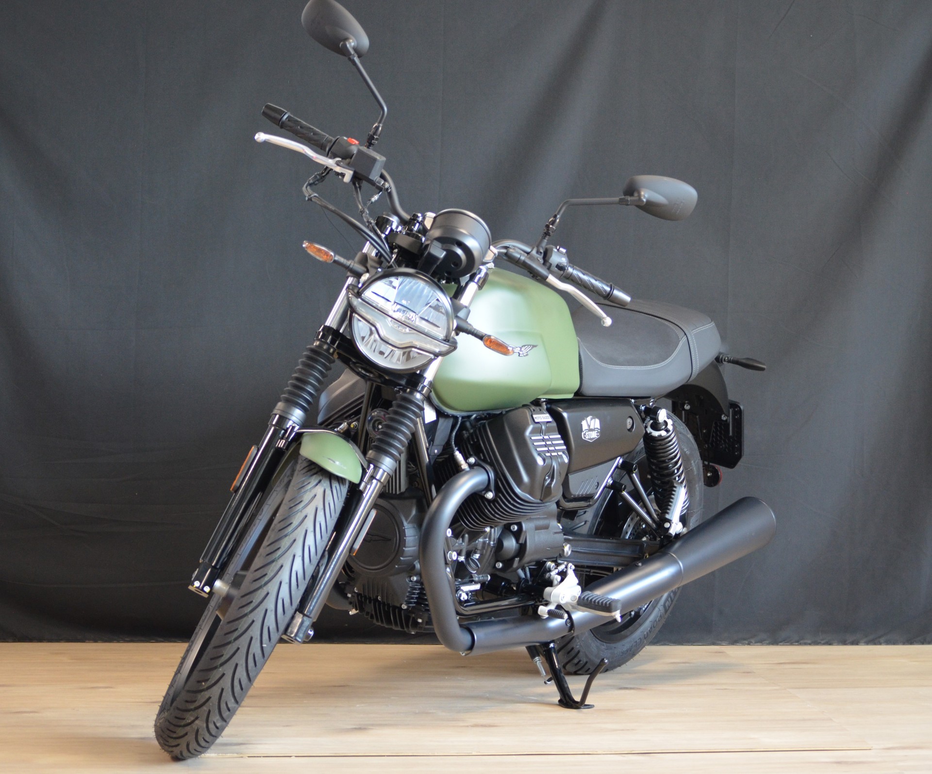 MOTO GUZZI V7 IV 850 Stone-showroom-element-1