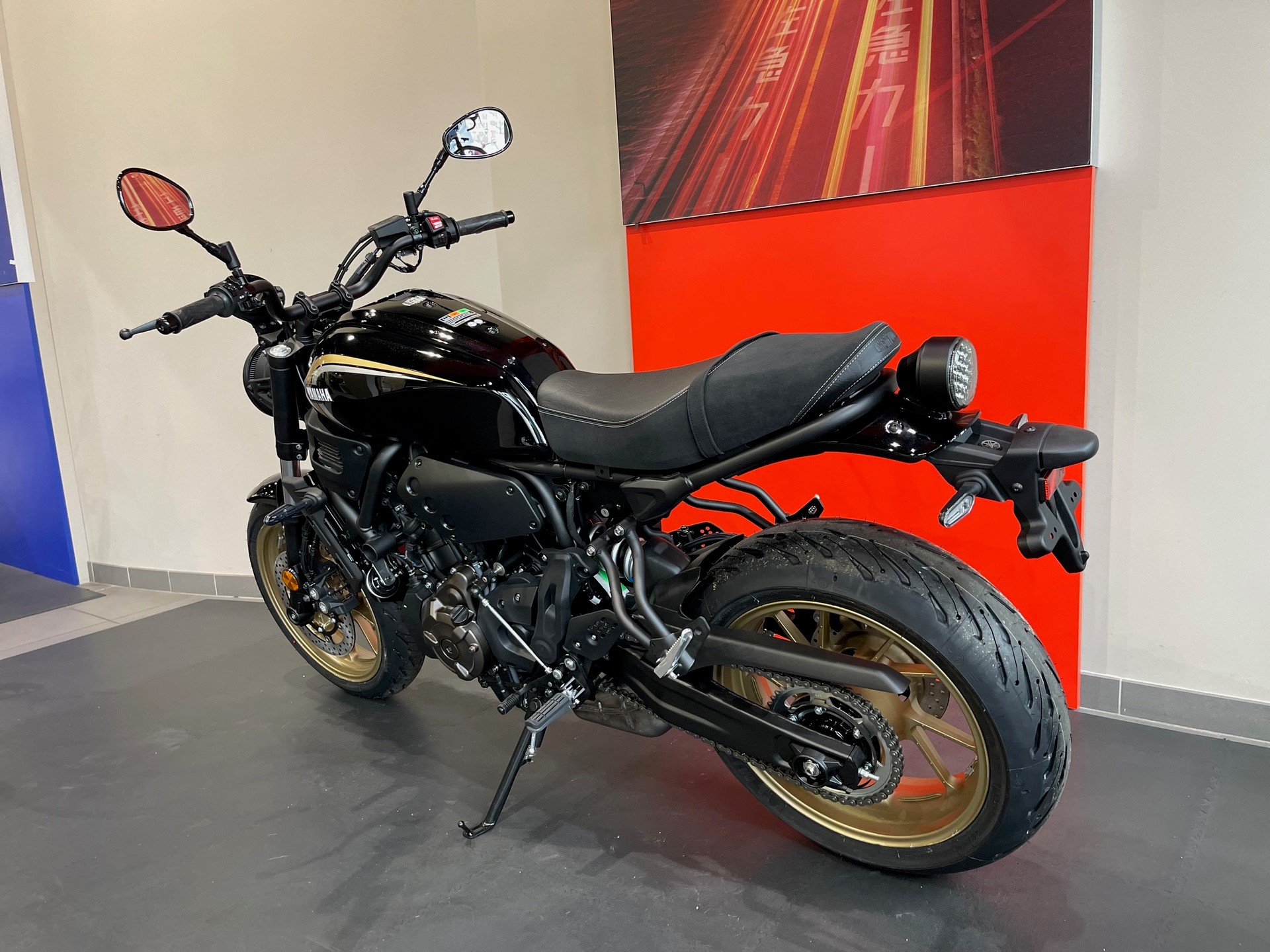 YAMAHA XSR 700-image-5